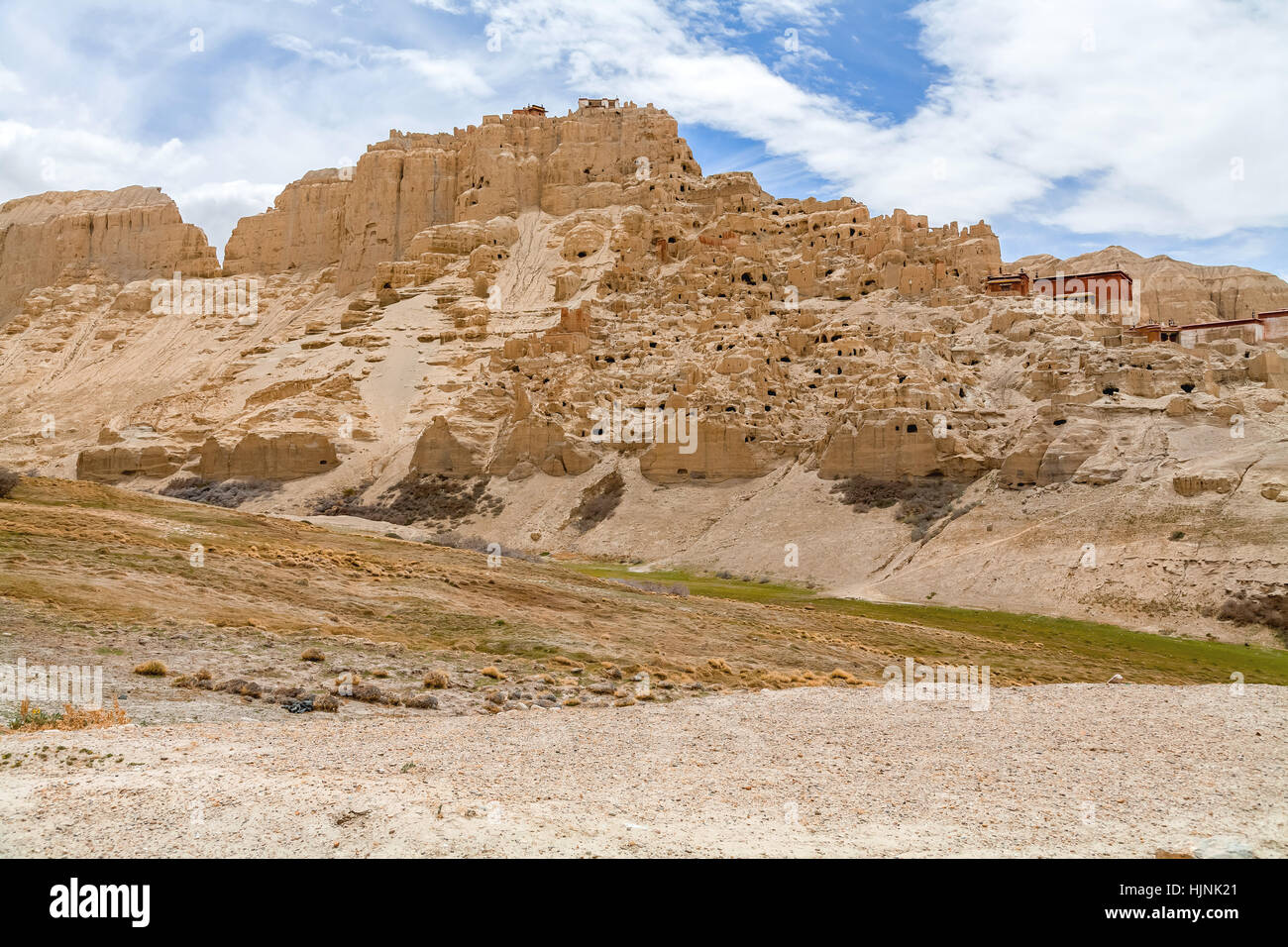 Ruinen von Tsaparang, „verlorene Stadt“, das alte Guge-Königreich in Tibet (es wird angenommen, dass es im frühen 10. Jahrhundert entstanden ist). Tibet. China. Stockfoto