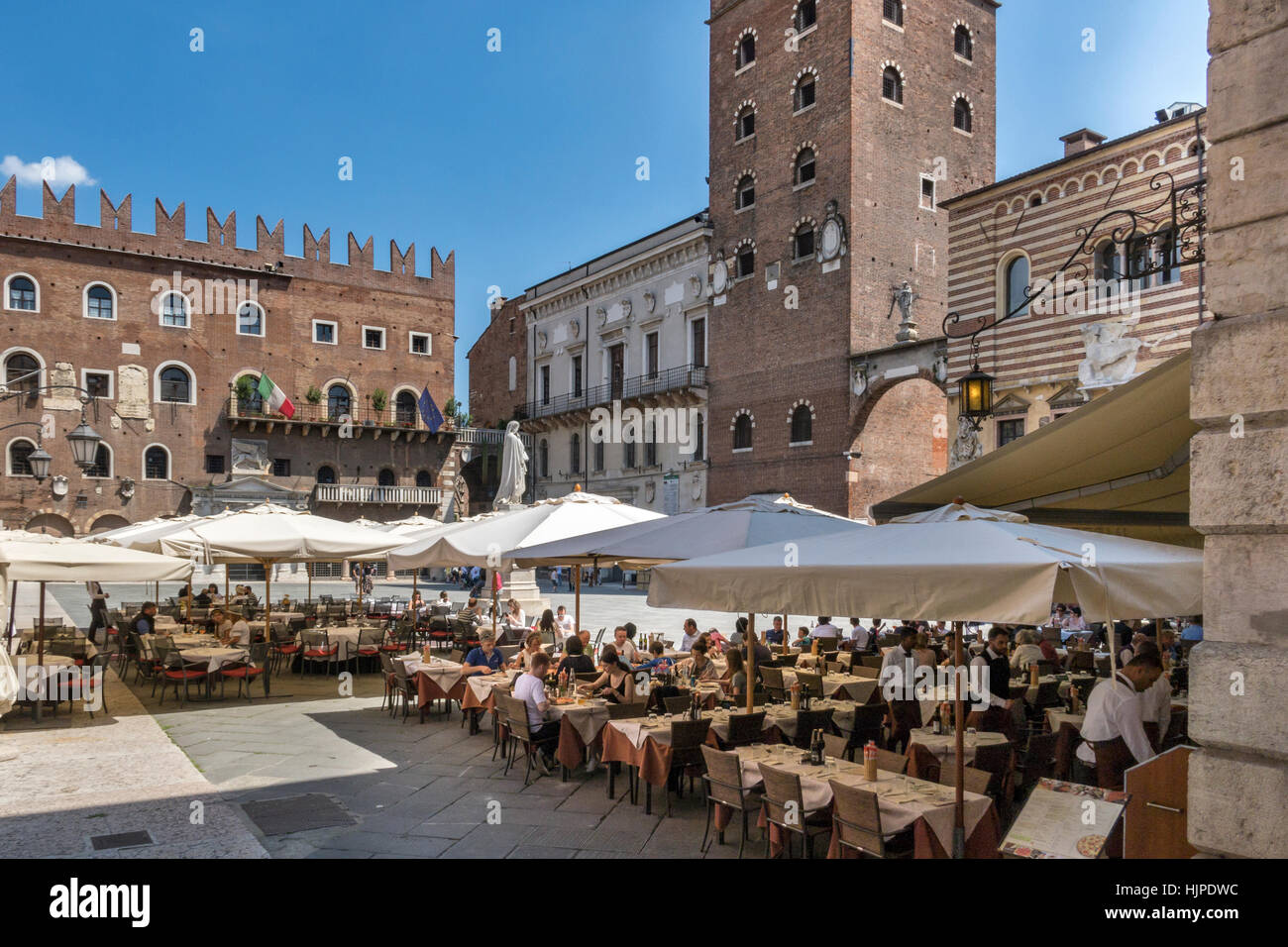 Piazza del Erbe Verona Italien Stockfoto