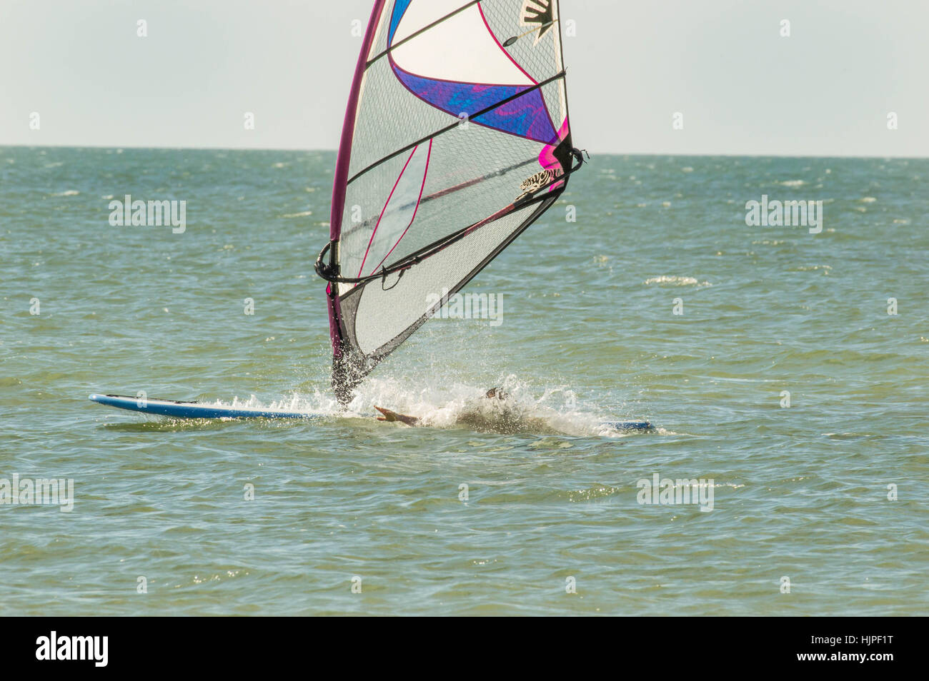 Unberittenen Windsurfer Stockfoto