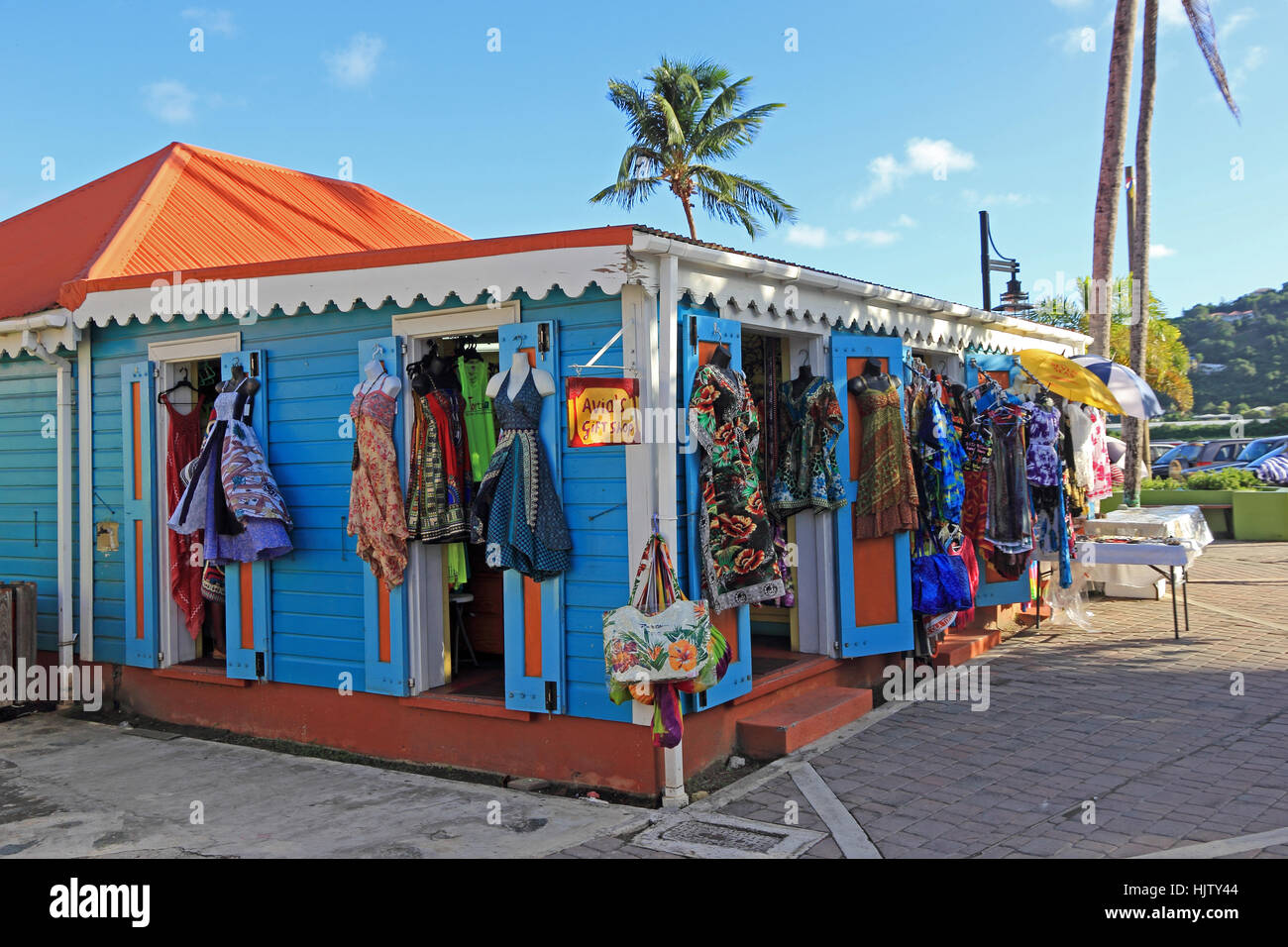 Bunte Kleidung Shop, Road Town, Tortola Stockfoto