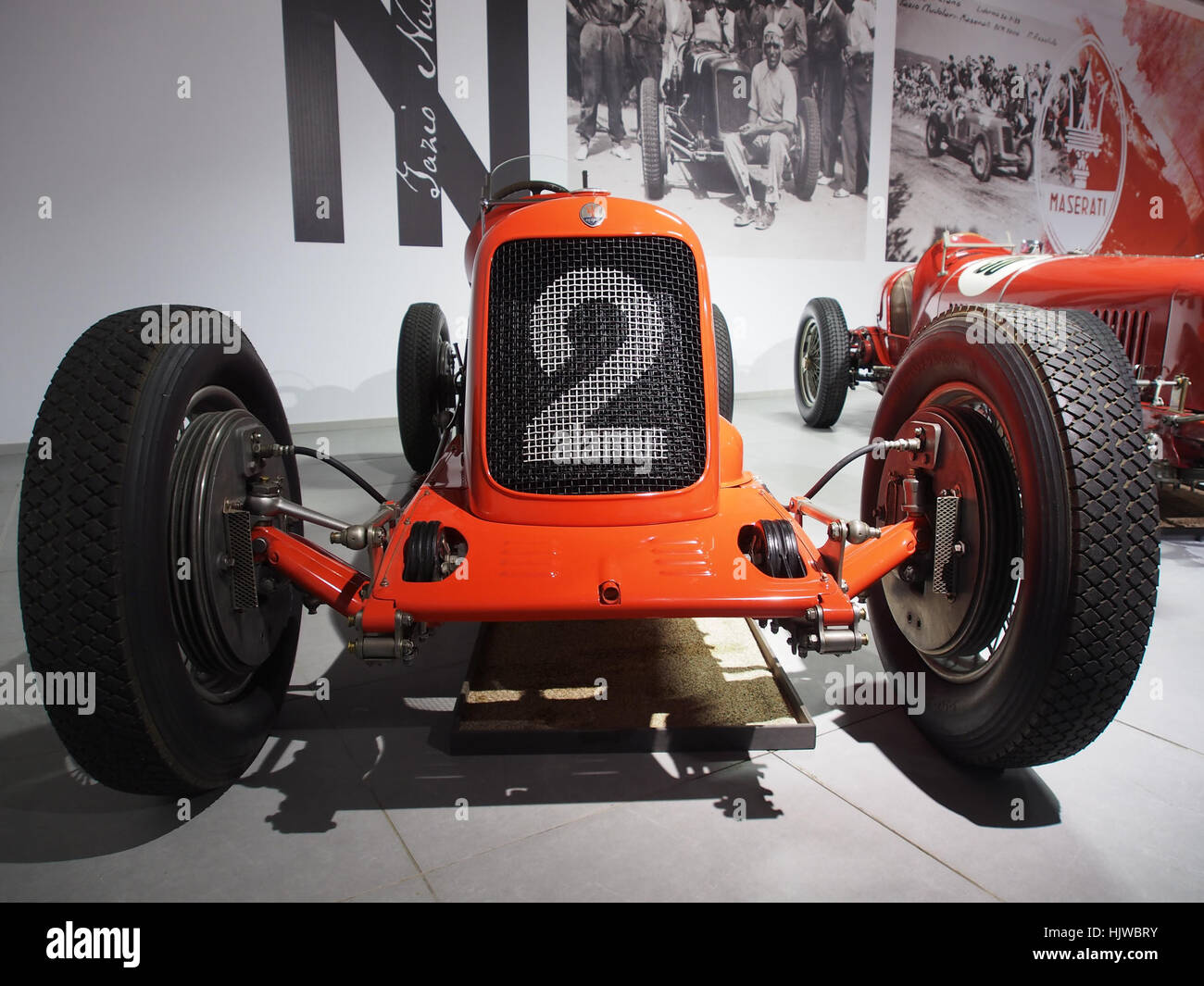 Der 1933 Maserati 4 cm ist ein seltener Oldtimer-Rennwagen mit 2000 ccm Vierzylindermotor, der Geschwindigkeiten von bis zu 210 km/h erreichen kann Er stellt Maseratis Einstieg in den Motorsport Anfang der 1930er Jahre dar Stockfoto