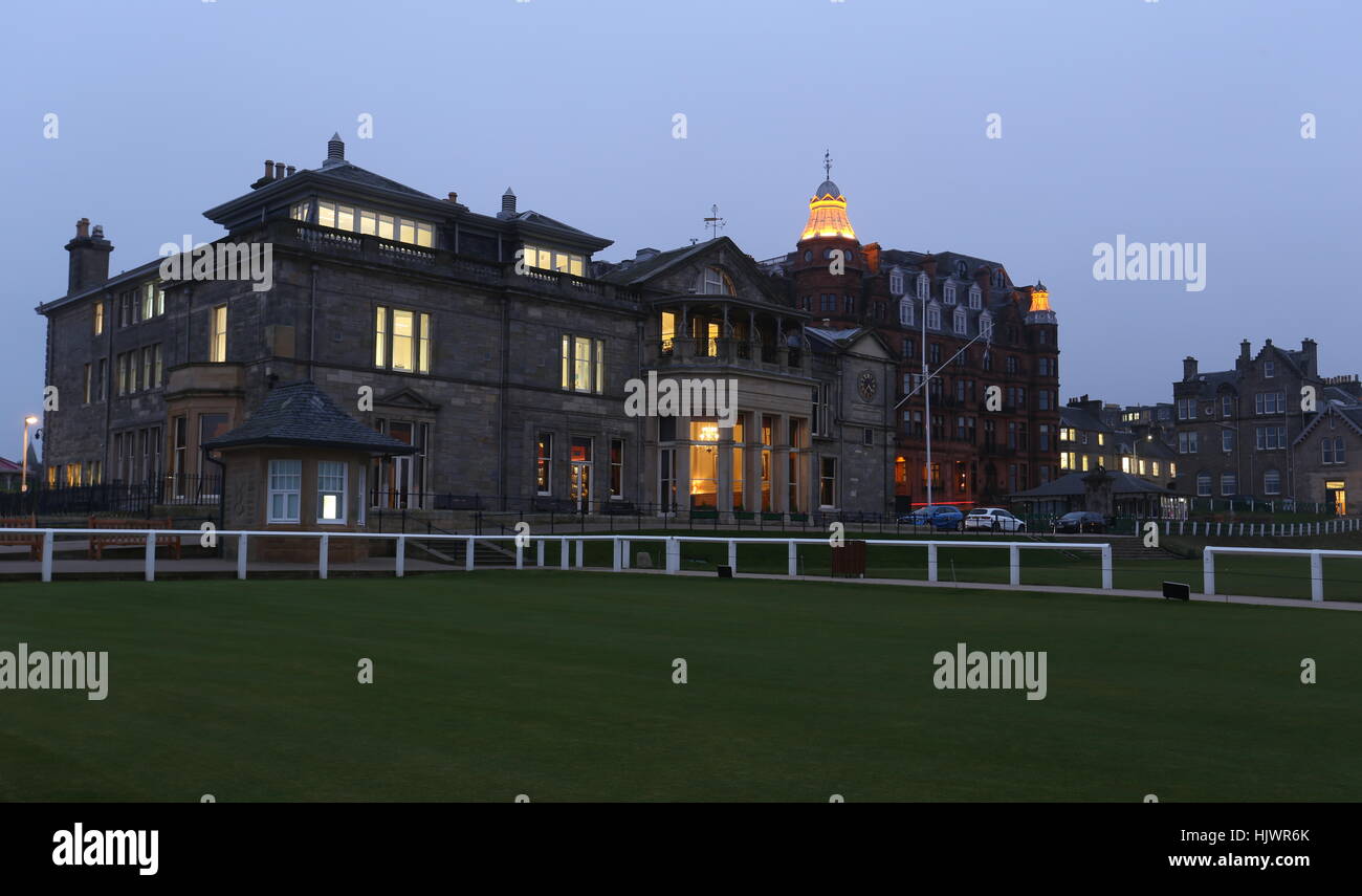 Royal and Ancient Clubhouse St. Andrews in der Abenddämmerung Schottland Januar 2017 Stockfoto