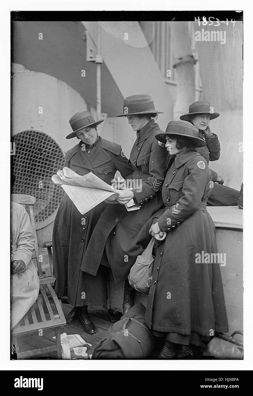 [Unidentifizierte Männer und Frauen, Gruppenporträt aus einer vergangenen Zeit Stockfoto