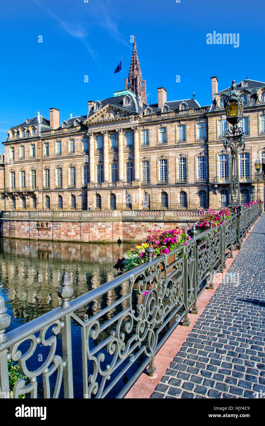 Rohan-Palast und Fluss Ill, Straßburg Stockfoto