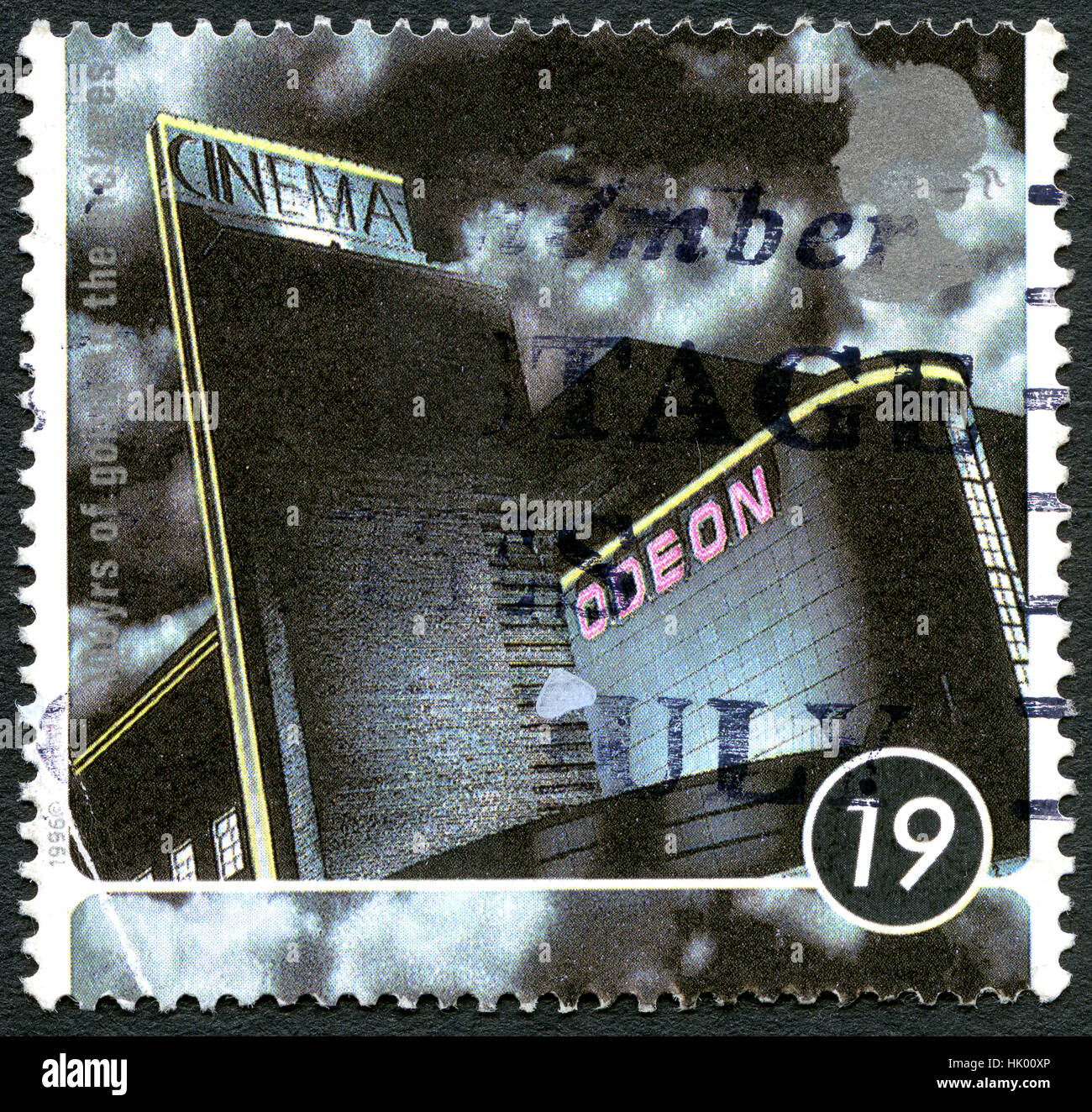 Großbritannien - CIRCA 1996: Eine gebrauchte Briefmarke aus dem Vereinigten Königreich, feiert 100 Jahre gehen, die Bilder, ca. 1996. Stockfoto