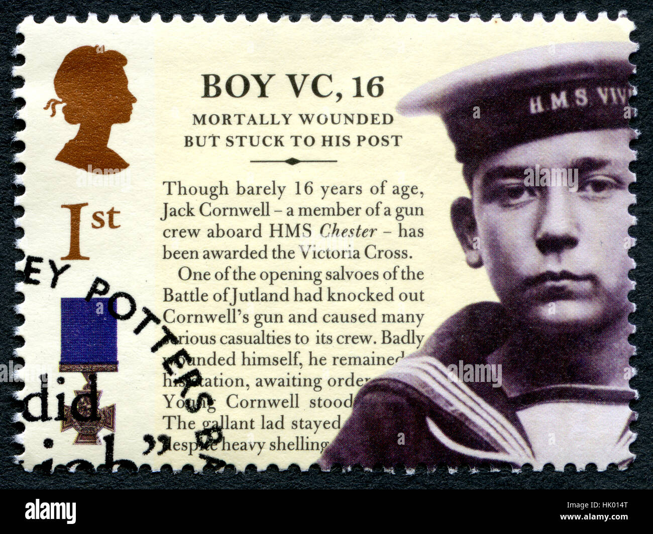 Großbritannien - CIRCA 2006: Eine gebrauchte Briefmarke aus dem Vereinigten Königreich, ein Bild von Jack Cornwell das Victoria-Kreuz für Tapferkeit Dur verliehen wurde Stockfoto