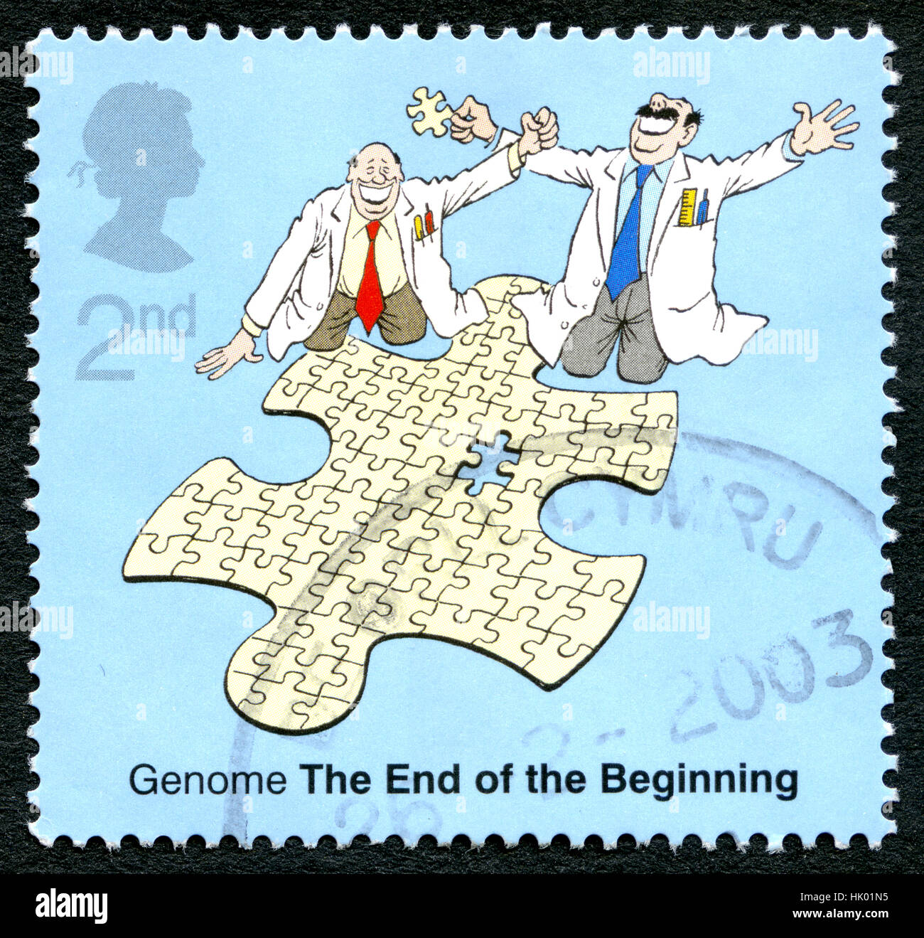 Großbritannien - CIRCA 2003: Eine gebrauchte Briefmarke aus dem Vereinigten Königreich, zum Gedenken an die Vollendung des Human Genome Project, circa 2003. Stockfoto Großbritannien - CIRCA 2003: Eine gebrauchte Briefmarke aus dem Vereinigten Königreich, zum Gedenken an die Vollendung des Human Genome Project, circa 2003. Stockfoto