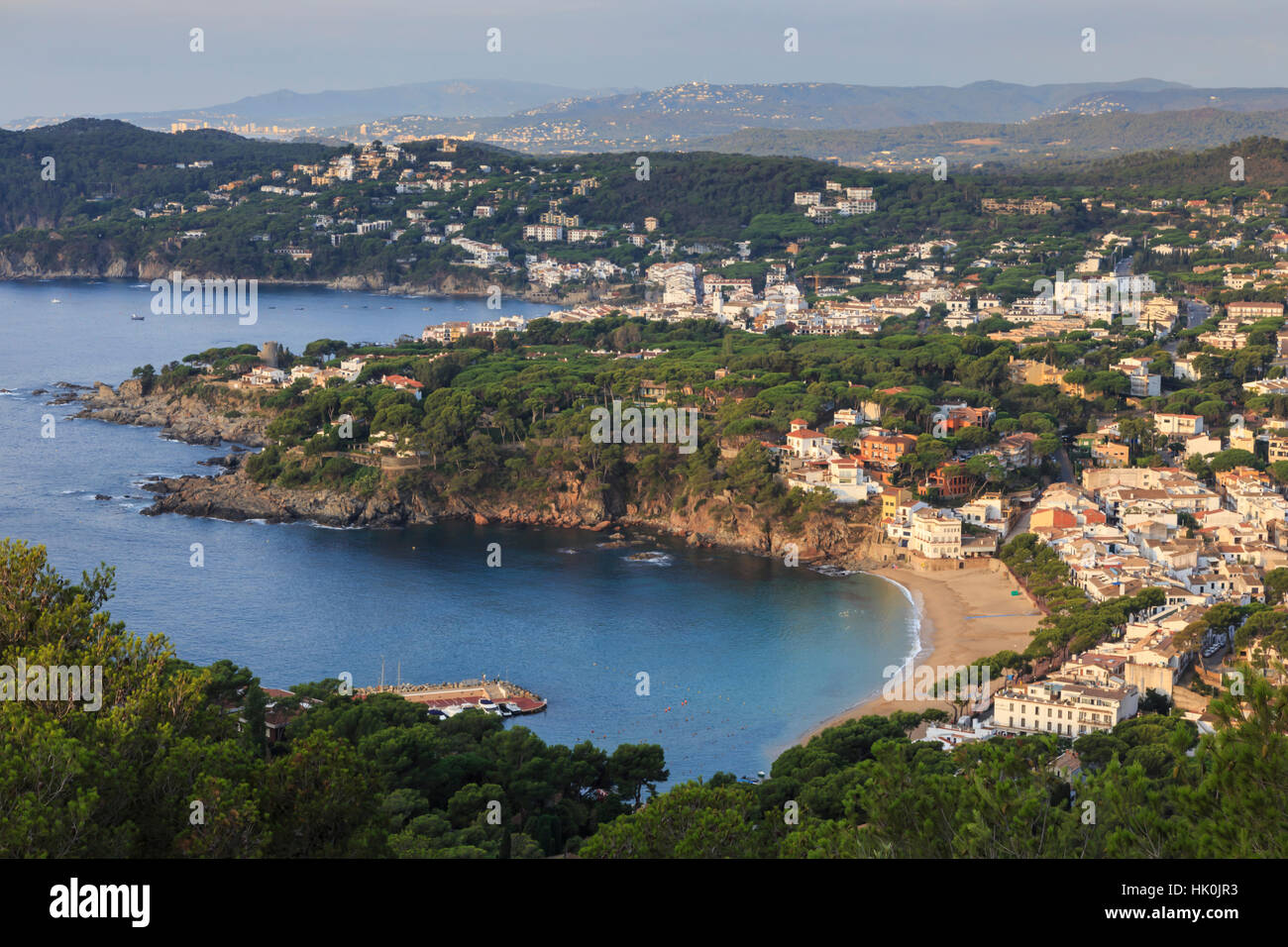 Llafranc und Calella de Palafrugell, erhöhten Ausblick vom Cap de Sant Sebastia, Costa Brava, Girona, Katalonien, Spanien Stockfoto