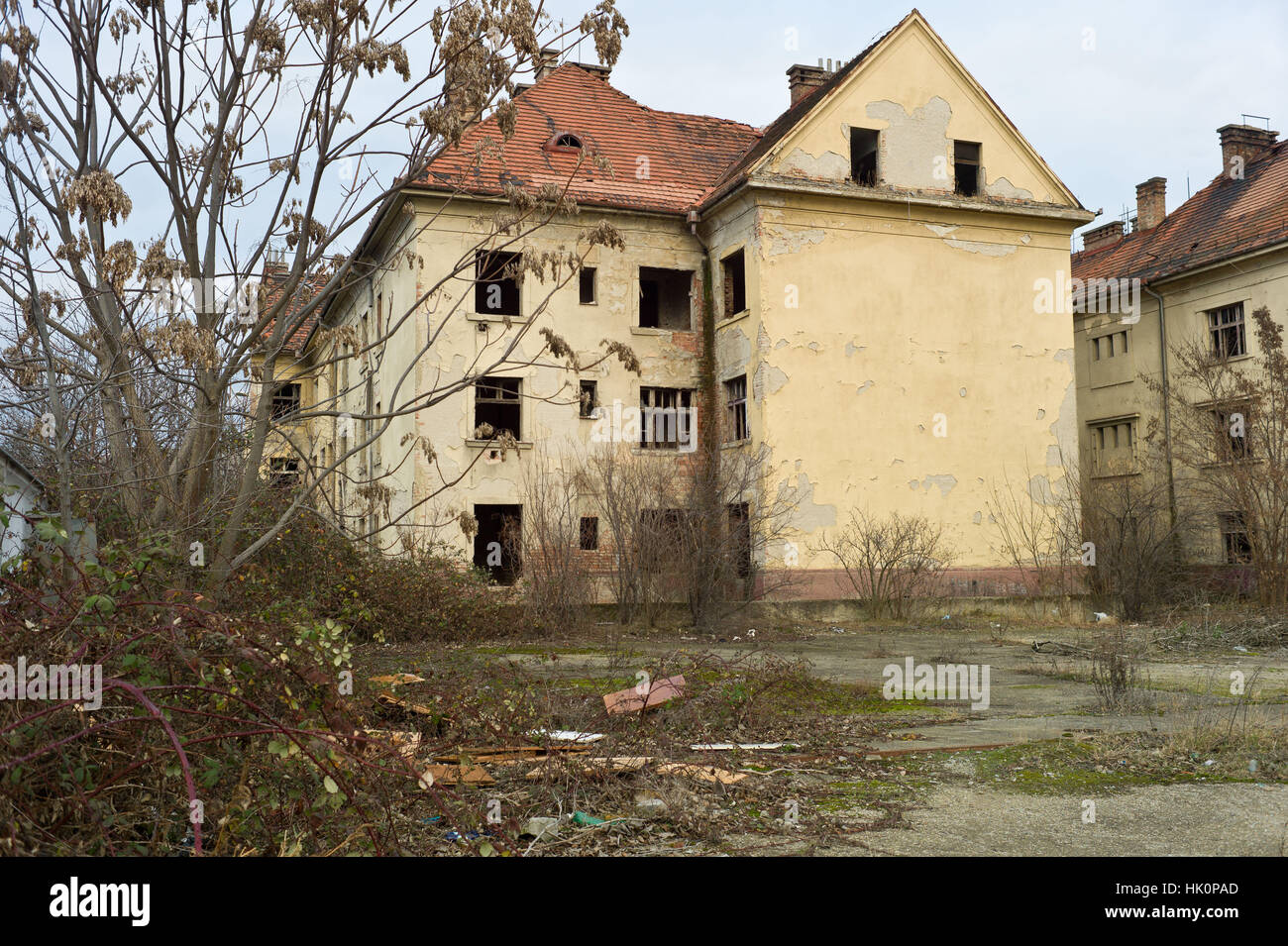 Verlassener Gebäude im Zentrum der Stadt in der Slowakei Nove Zamky Stockfoto