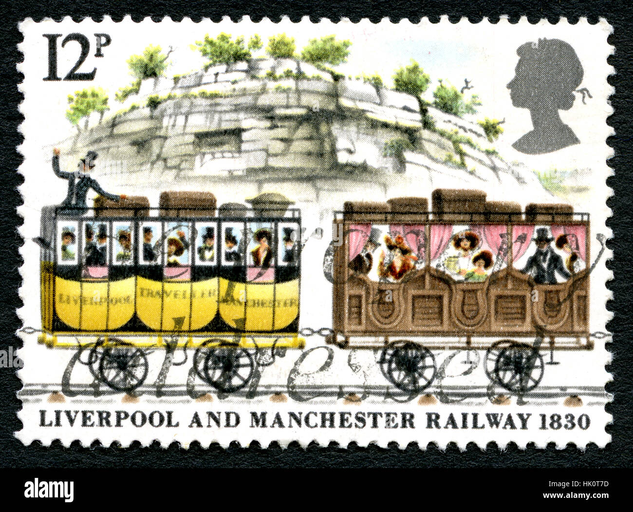UK - CIRCA 1980: Eine gebrauchte Briefmarke aus dem Vereinigten Königreich, zum Gedenken an die Liverpool and Manchester Railway eröffnet im Jahre 1830. Stockfoto