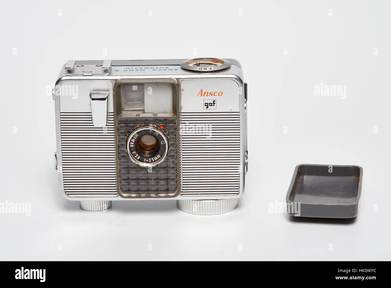 Die Ansco Memo II Automatic ist eine 35mm Half-Frame-Kamera Ansco 1967 eingeführten. Die Memo II und die Ansco Memo vollautomatische von 1963 sind Stockfoto