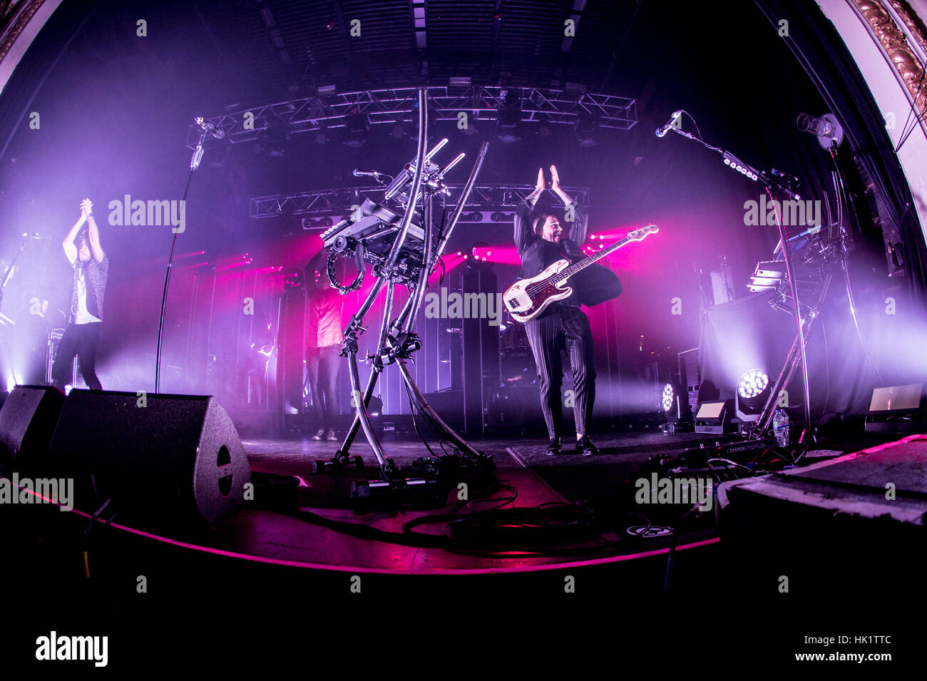 Bournemouth, UK. 4. Februar 2017. Busted führt live im Konzert in der O2 Academy Bournemouth, Dorset, England. Bildnachweis: Charlie Raven/Alamy Live-Nachrichten Stockfoto