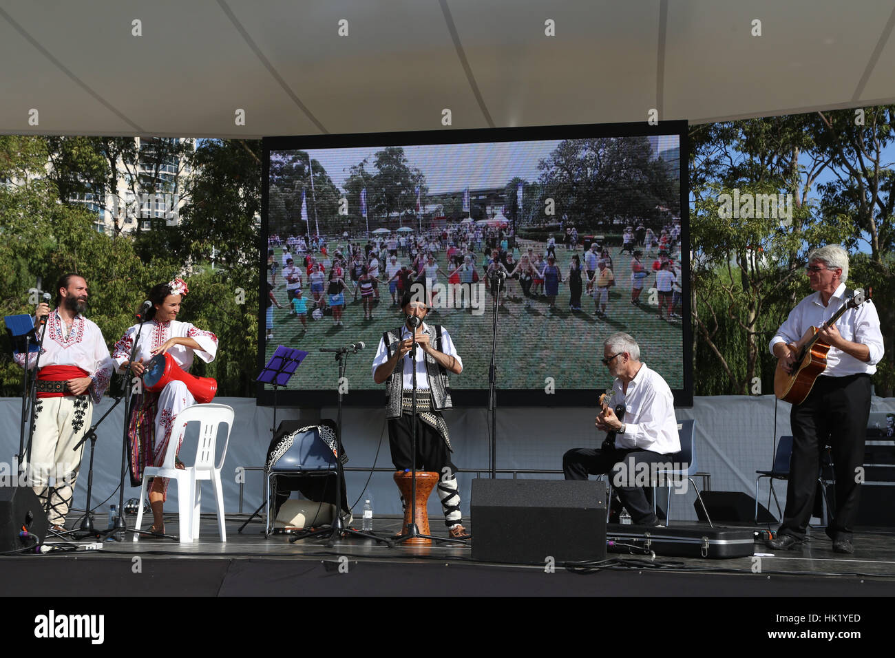 Sydney, Australien. 4. Februar 2017. Der serbische Festival Sydney abgehaltenen Tumbalong Park, Darling Harbour, Vitrinen traditionelle serbische Kultur und Kulinarik. Bildnachweis: Richard Milnes/Alamy Live-Nachrichten Stockfoto