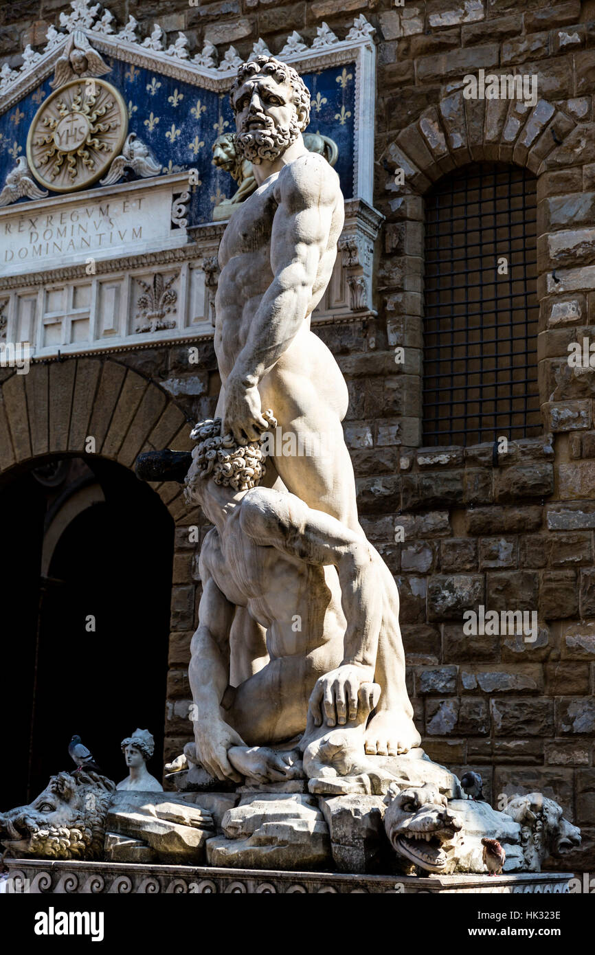 Baccio Bandinellis Herkules und Grab Skulptur, Palazzo Vecchio, Piazza della Signoria, Florenz, Italien. Stockfoto
