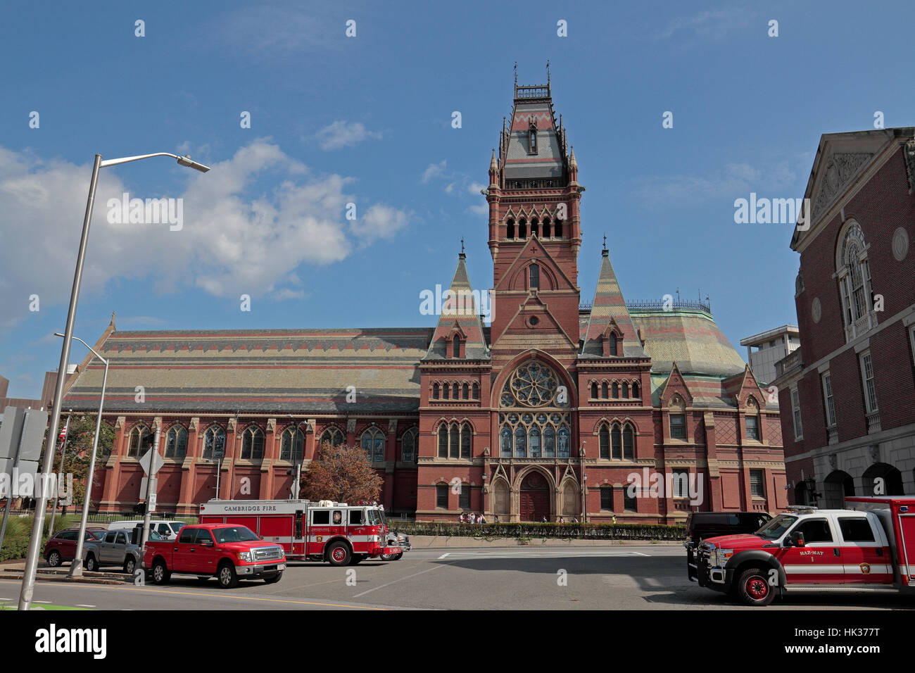 Memorial Hall und Memorial Querschiff, einer hohen viktorianischen gotischen Gebäude und Teil der Harvard University, Boston, Cambridge, MA, Vereinigte Staaten. Stockfoto