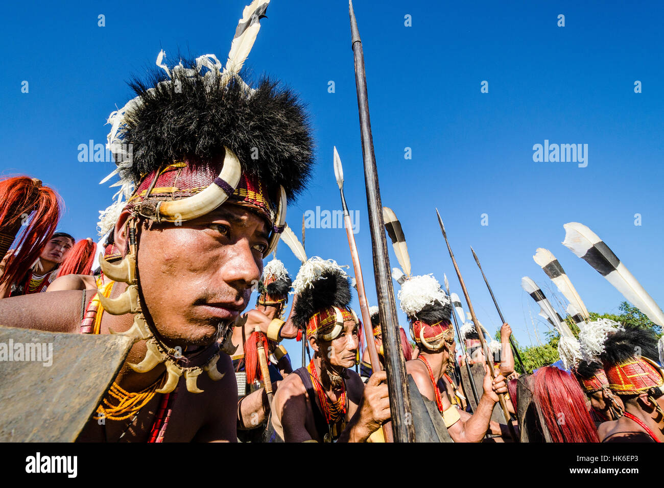 Konyak - Krieger voll eingerichtete an HORNBILL-Festival Stockfoto