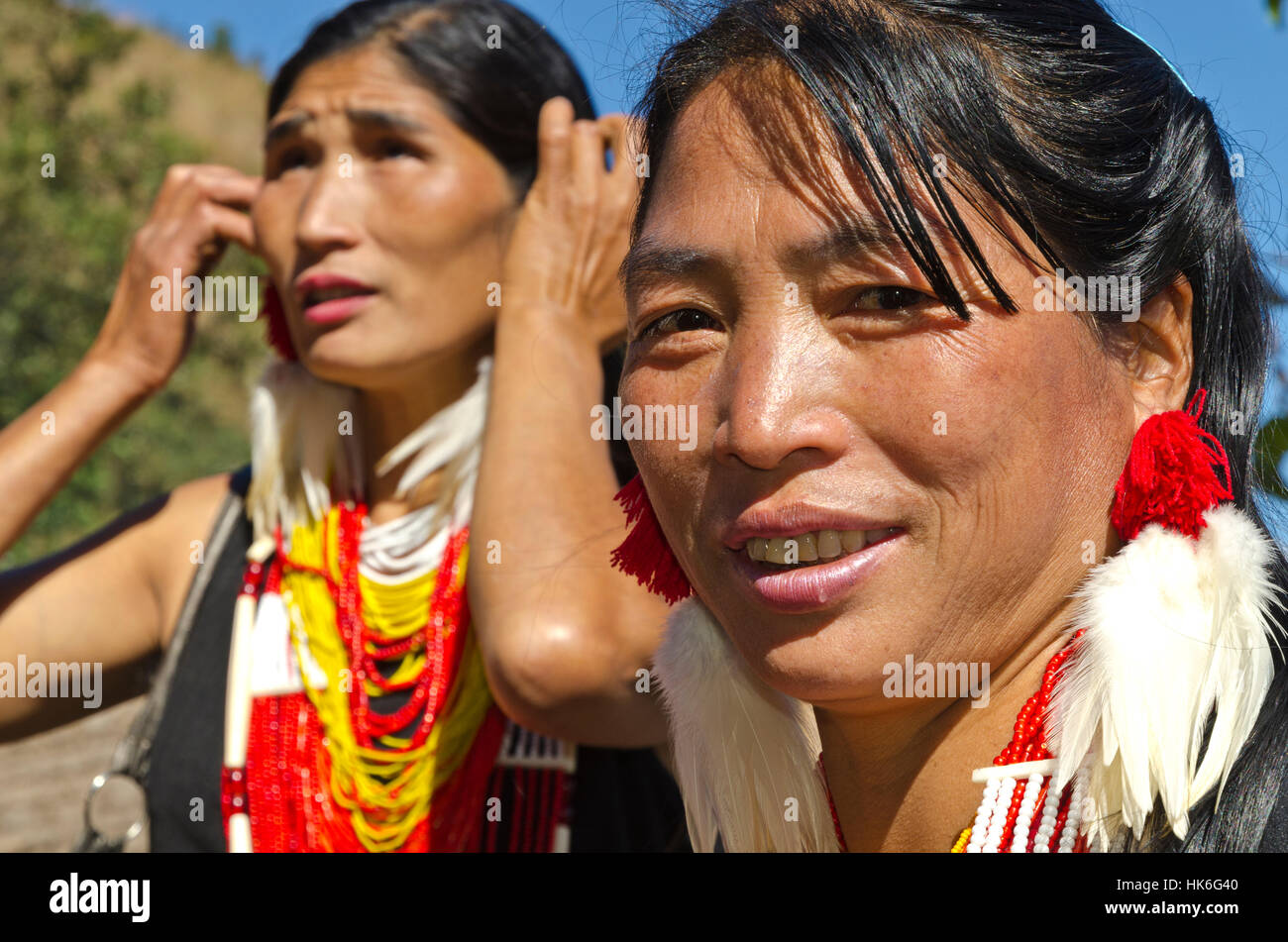 Frauen des konyak-Stamm bei HORNBILL-Festival Stockfoto