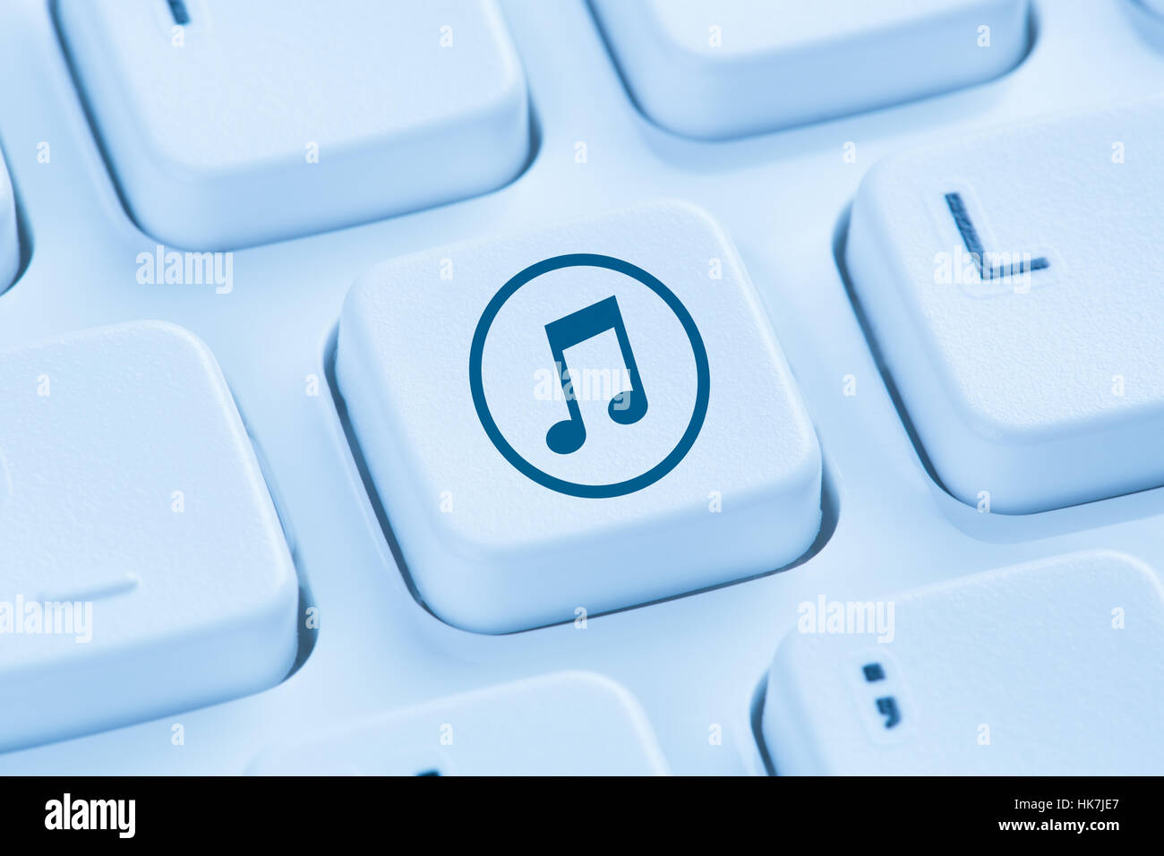 Download Download Streaming-Musik Internet blaue Raute Computertastatur hören Stockfoto