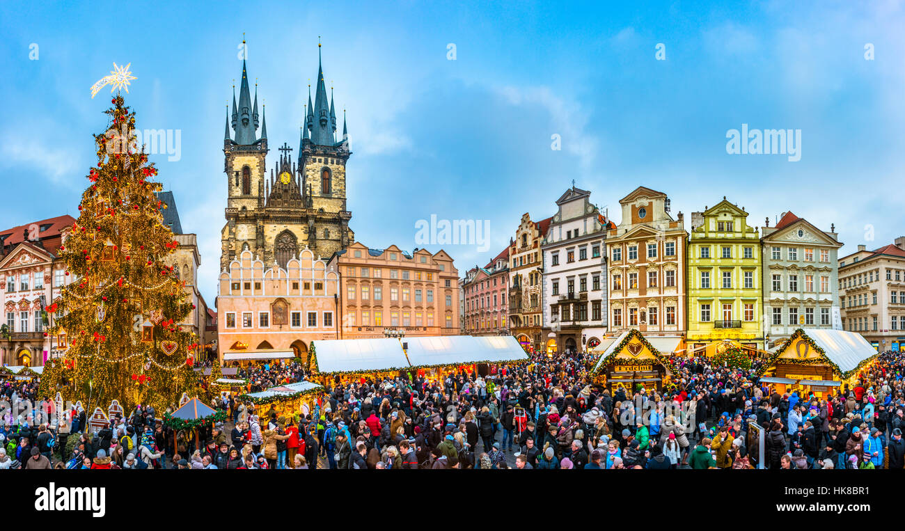 Teynkirche, Weihnachten Markt, Altstädter Ring, Altstadt, Prag, Tschechische Republik Stockfoto