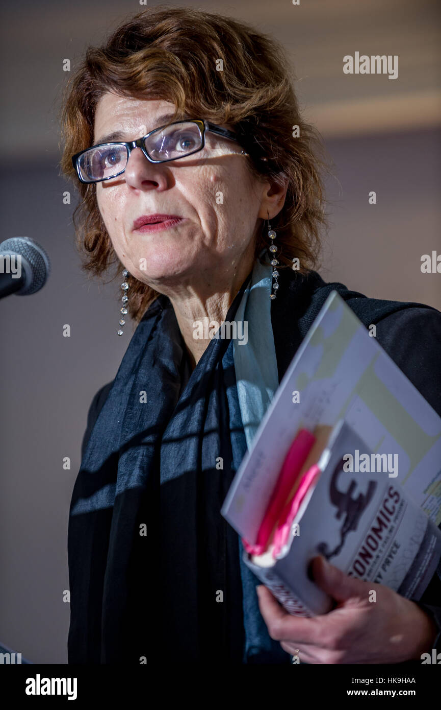 Vicky Pryce, Ex-Ehefrau des Politikers Chris Huhne und Autorin von Prisontronics, geschrieben von Frau Pryce nach der Erfahrung einer kurzen Gefängnisstrafe Stockfoto