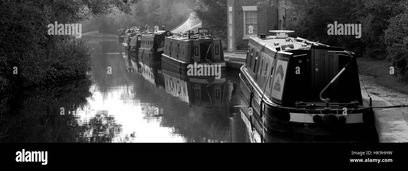 Narrowboats Braunston Marina Grand Union Canal, Braunston Dorf, Northamptonshire, England Stockfoto