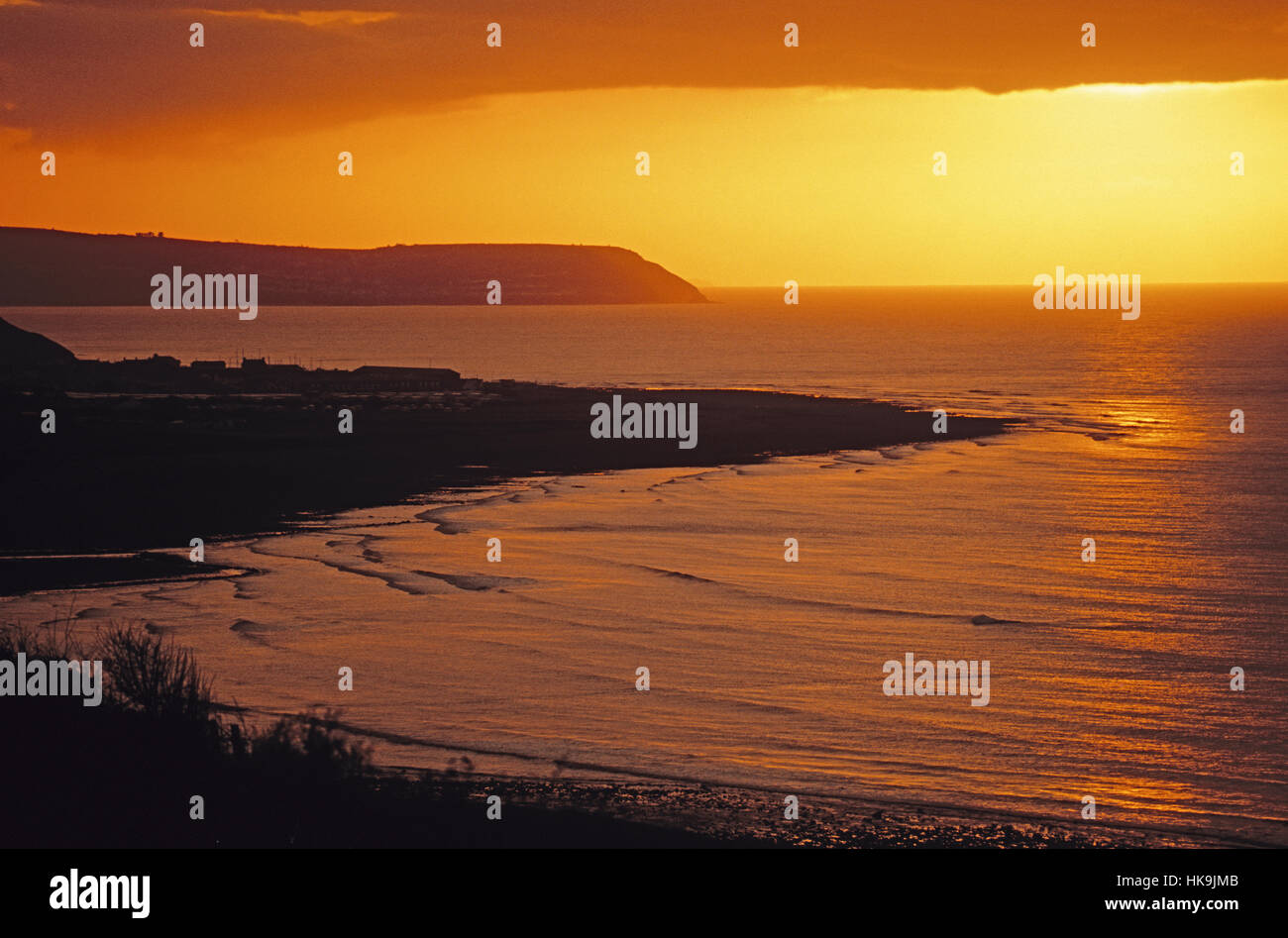 Cardigan Bay in der Abenddämmerung auf West Küste von Wales. Stockfoto