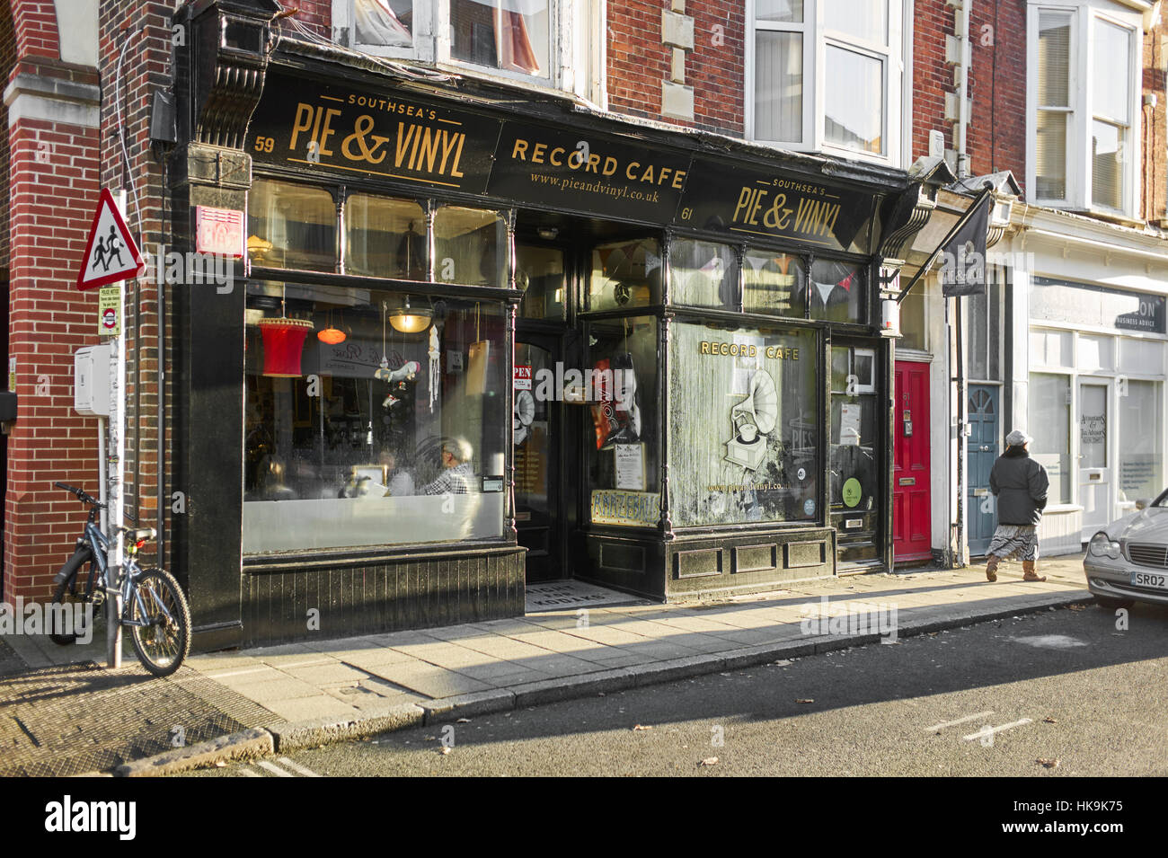 Pie & Vinyl Shop in Southsea Stockfoto