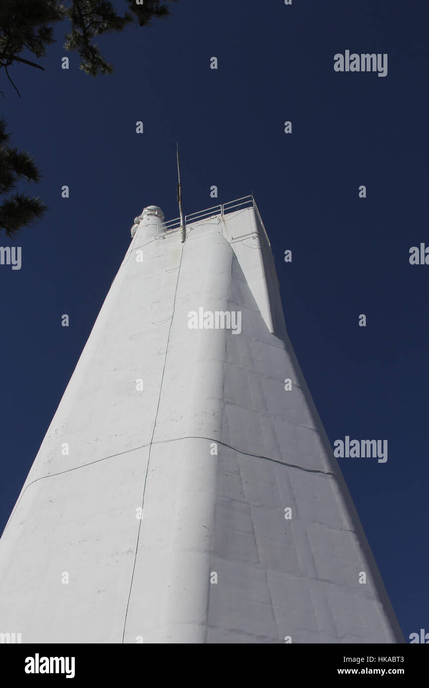 Dunn Sonnenteleskop, auch bekannt als Vakuum Turm, National Solar Observatory in Sacramento Peak in Sunspot New Mexico. Stockfoto
