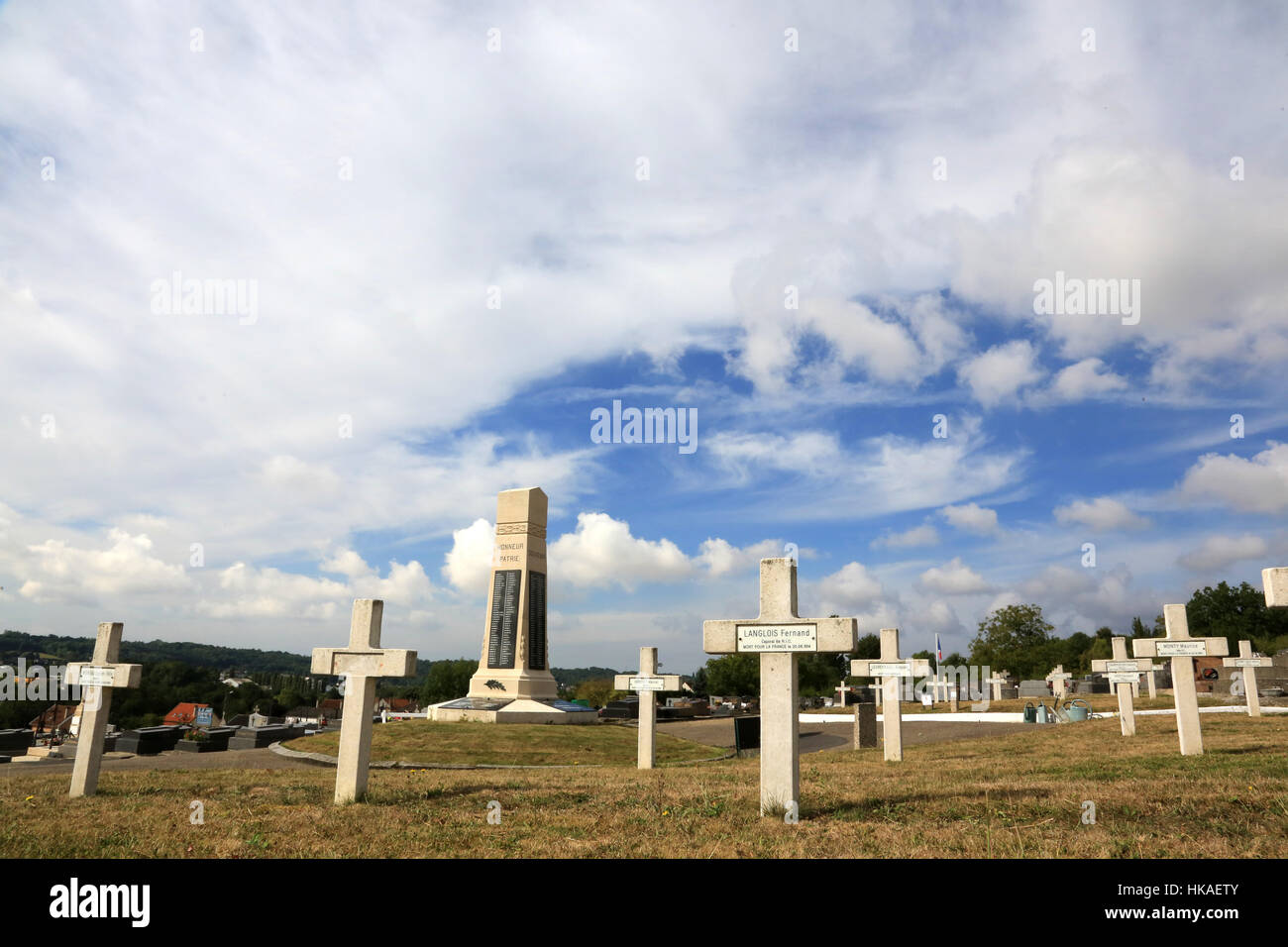 Kreuz. Commonweatlth Kriegsgräberfürsorge. Tombes de guerre Commonwealth. Cimetière militaire Français comprenant 328 tombes de Columérien. Coulommiers. Stockfoto