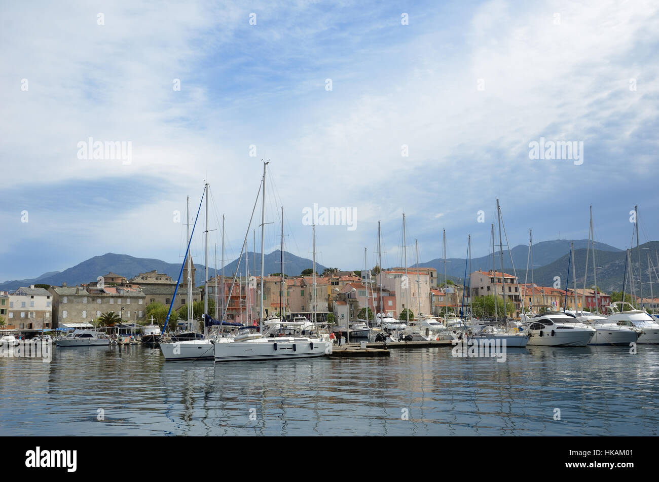 Saint-Florent ist ein Fischerhafen in der Nähe der Golf mit dem gleichen Namen. Heute ist es ein beliebter Urlaubsort für viele Touristen für eines der m Stockfoto