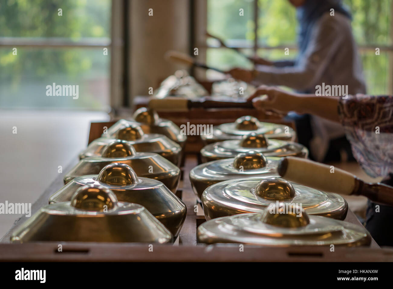Traditionelle balinesische perkussiven Musikinstrumente für "Gamelan" Ensemble-Musik, Volksmusik in Bali und Java, Indonesien. Stockfoto