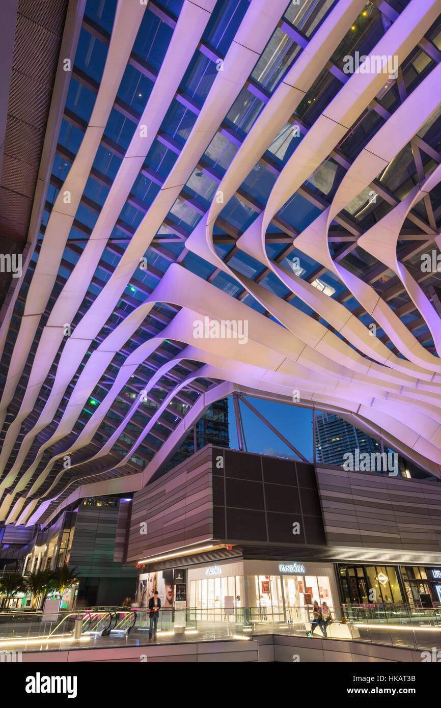 KLIMA RIBBON DACH BRICKELL CITY CENTER SHOPPING MALL (© ARQUITECTONICA / HUGH DUTTON 2016) DOWNTOWN MIAMI FLORIDA USA Stockfoto