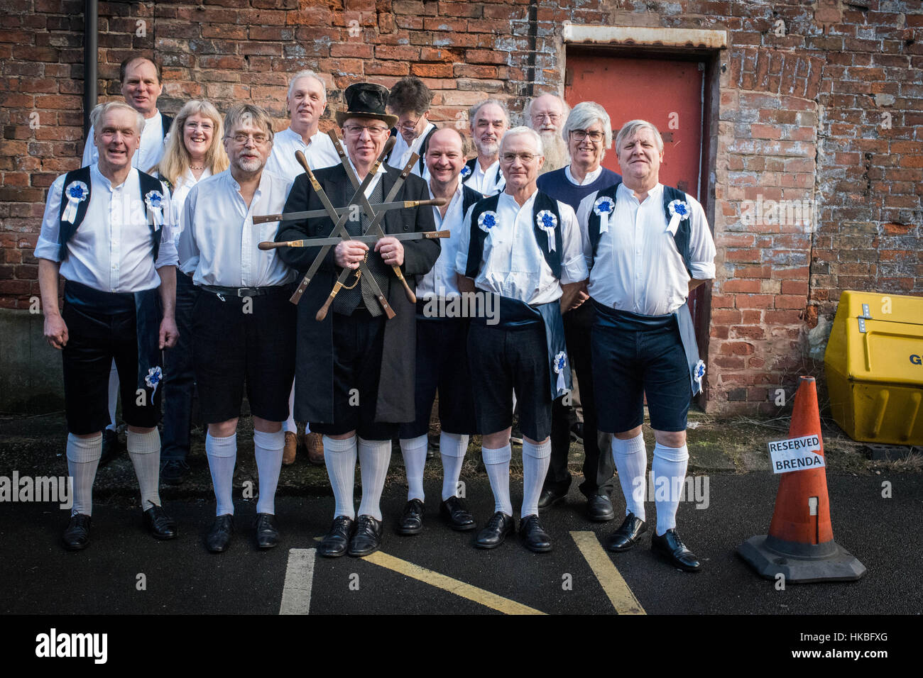 Nottingham, UK, Samstag, 28. Januar 2017, Rapper Schwert Tänzer besuchen Sie Nottingham Pubs "Credit: Guy Berresford/Alamy Live News Stockfoto