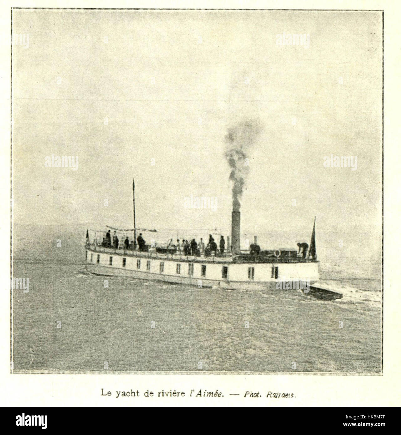 Dieses auf Illustrationen basierende Foto mit dem Titel „L aimee“ zeigt eine stilisierte Darstellung eines Motivs mit einem Fokus auf emotionalem Ausdruck und künstlerischer Technik. Das Bild vermittelt die Zartheit und Anmut der Figur und kombiniert sowohl fotografische als auch illustrative Elemente, um ein harmonisches visuelles Erlebnis zu schaffen. Stockfoto