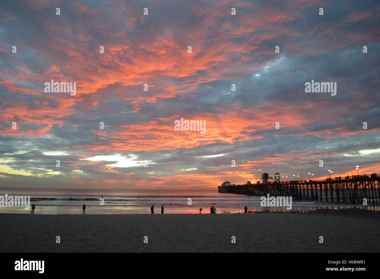 Sonnenuntergang auf dem Oceanside Pier Stockfoto