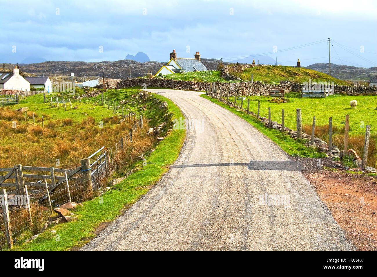 Schottischen Highlands schmale Straße in ländlichen Landschaft. Großbritannien, Europa. Stockfoto