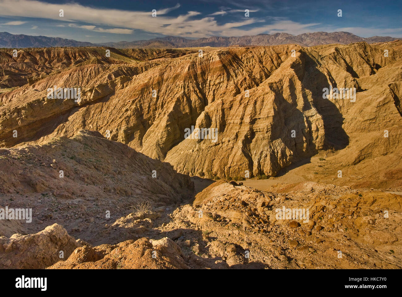 Ansicht der Borrego Badlands über The Slot in Borrego Berggebiet im Anza Borrego Desert State Park, Sonora-Wüste in Kalifornien Stockfoto