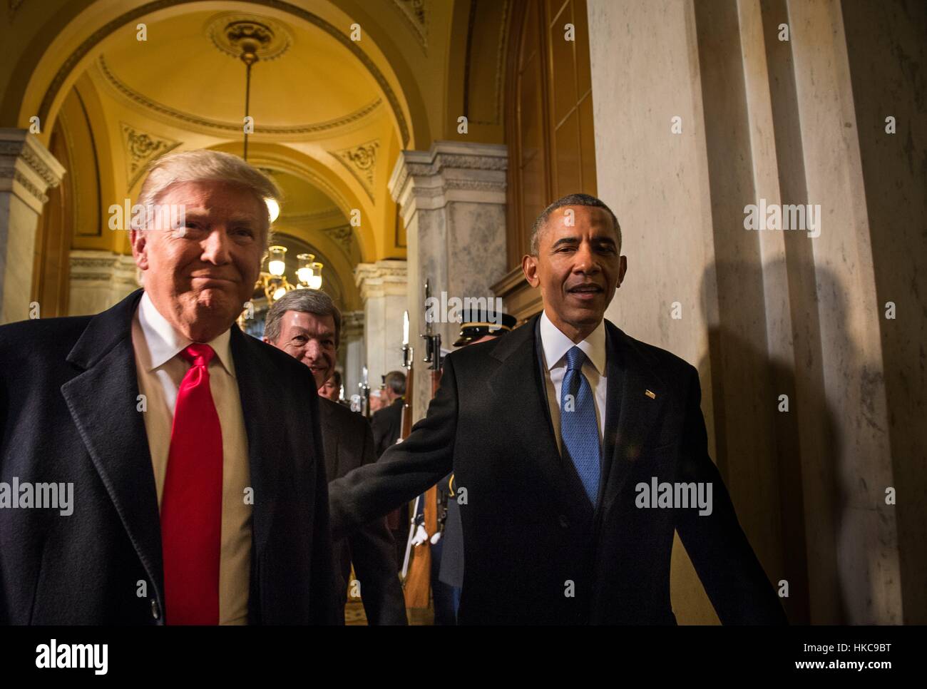 US-Präsident Barack Obama und gewählter Präsident Donald Trump kommen auf dem US-Kapitol für die 58. Presidential Inauguration 20. Januar 2017 in Washington, DC. Stockfoto