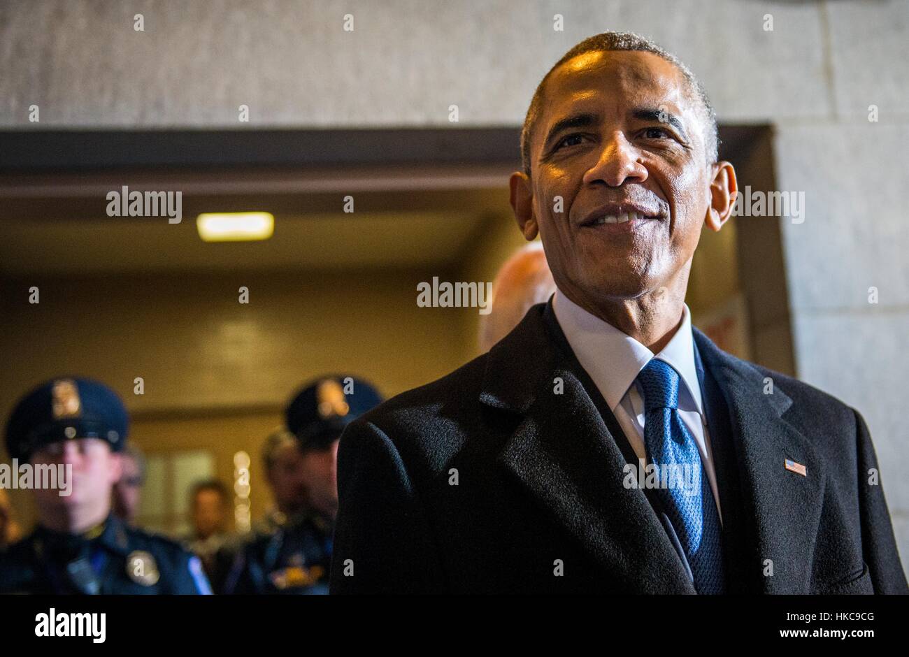 US-Präsident Barack Obama wartet darauf, zum letzten Mal als Präsident bei der 58. Presidential Inauguration 20. Januar 2017 in Washington, D.C. bekannt gegeben. Stockfoto