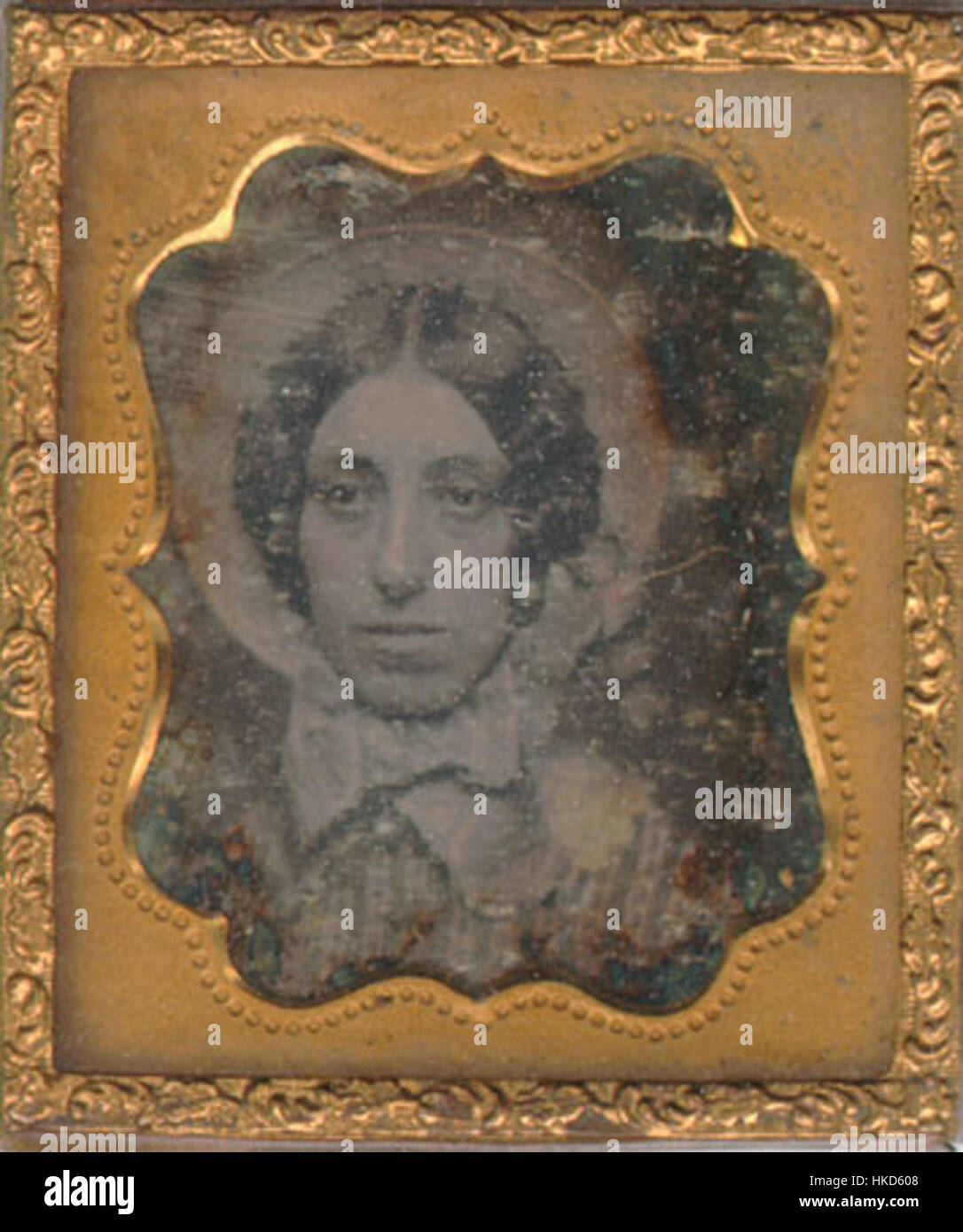 Dieses Porträt von Lucretia Peabody Hale, das in den 1850er Jahren entstand, fängt eine Schlüsselfigur der amerikanischen Literatur des 19. Jahrhunderts ein. Das Gemälde reflektiert die Mode und kulturellen Normen der Epoche und stellt gleichzeitig Hales intellektuelle Präsenz dar. Stockfoto