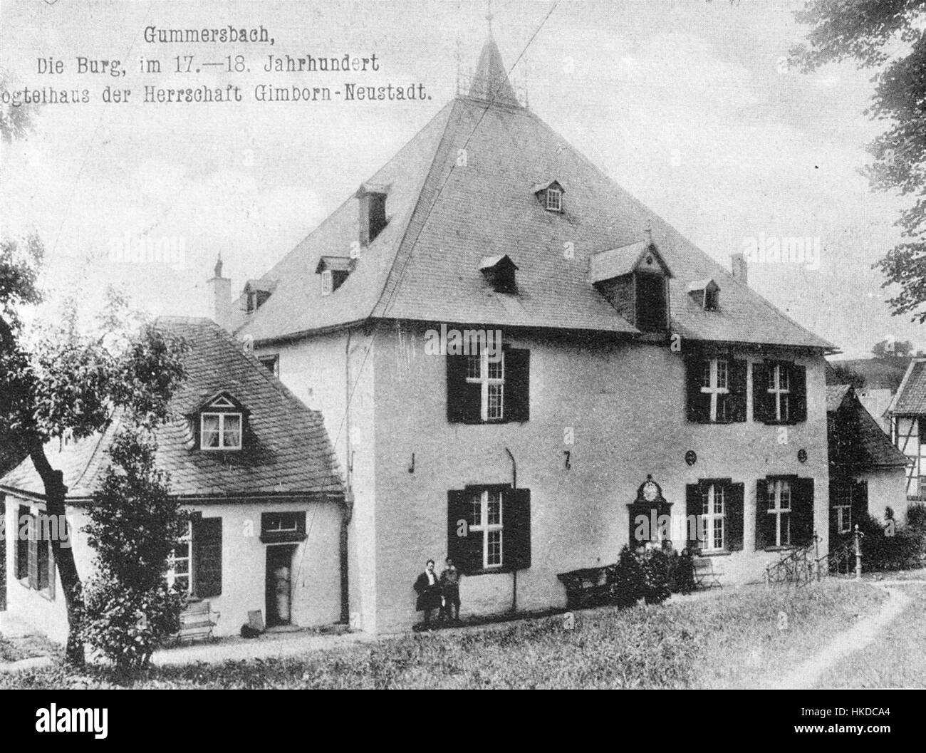 Das Gemälde „Vogtei“ fängt eine ländliche Landschaft ein und zeigt wahrscheinlich ein regionales historisches Gebiet mit Feldern, Hügeln und traditionellen Gebäuden. Sie spiegelt die detaillierte Darstellung des ländlichen Lebens und der Landschaft des 18. Jahrhunderts wider. Stockfoto