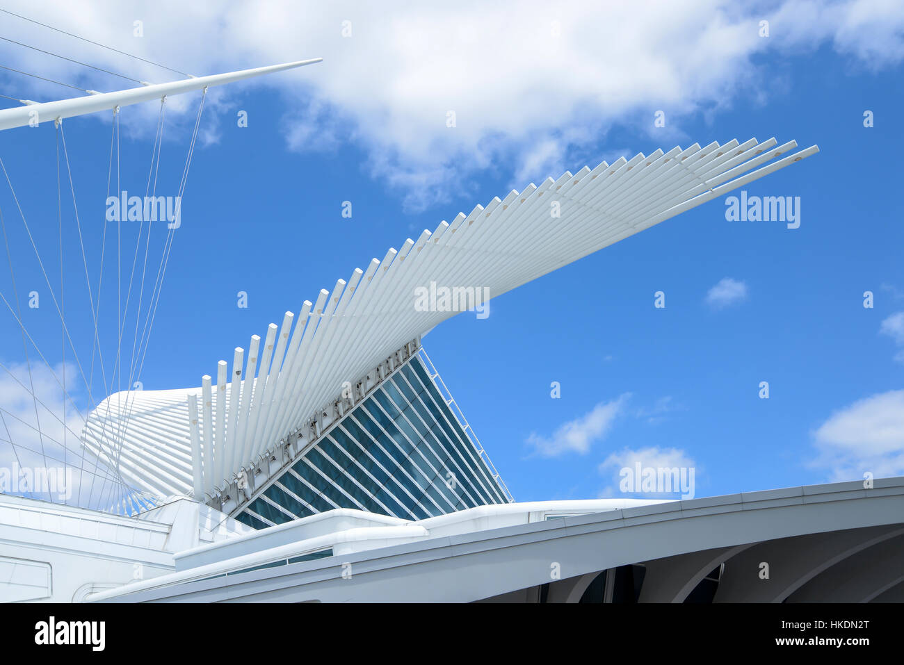 Enge Detail der Flügel ausgebreitet auf Milwaukee Art Museum, entworfen von Santiago Calatrava. Stockfoto