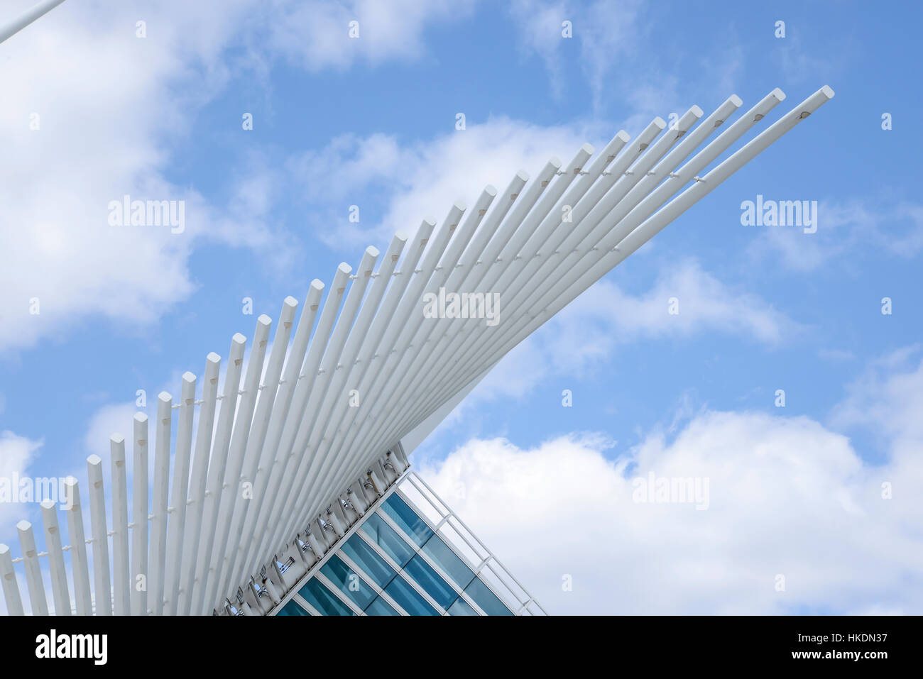 Enge Detail der Flügel ausgebreitet auf Milwaukee Art Museum, entworfen von Santiago Calatrava. Stockfoto