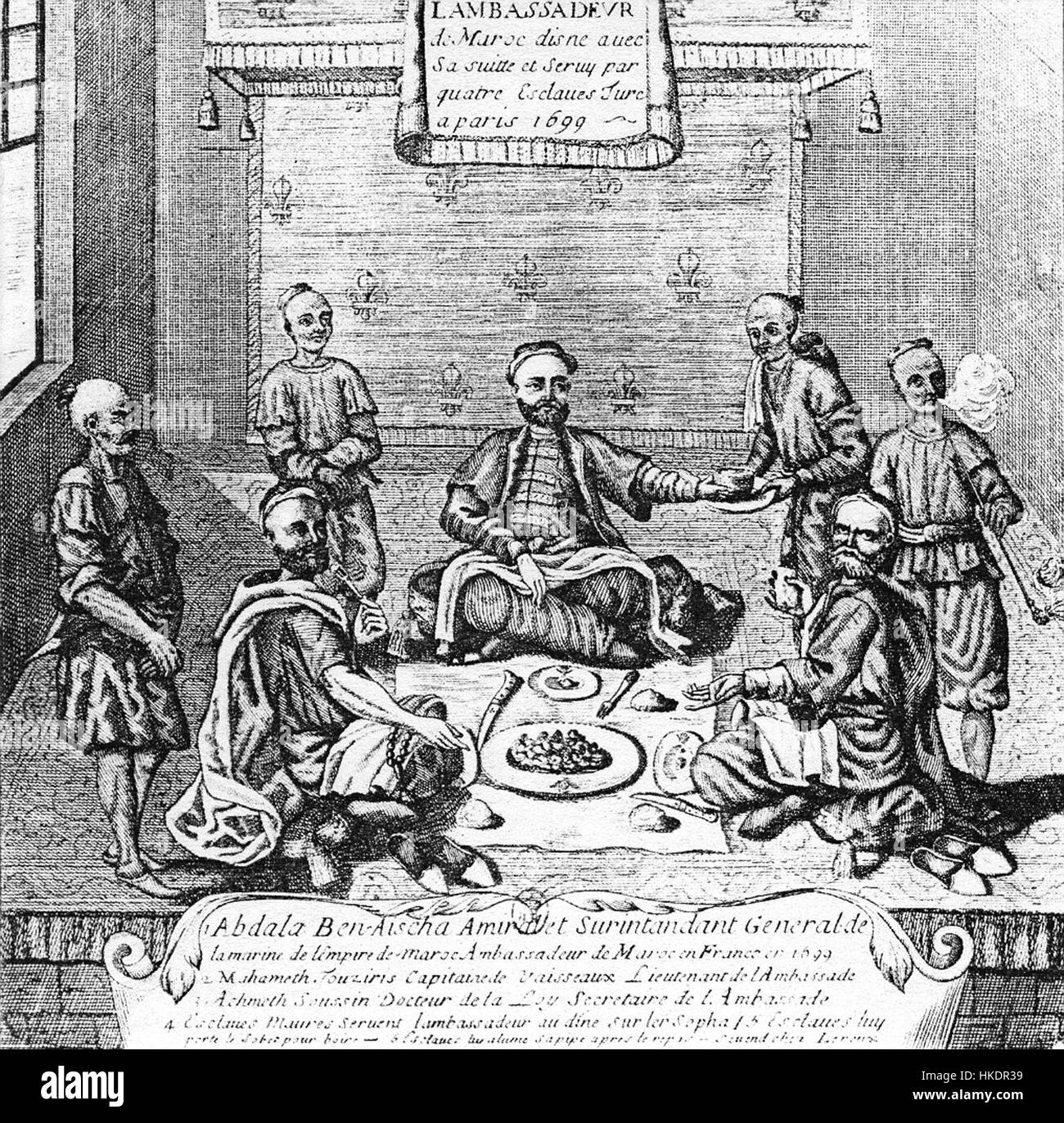 Ambassadeur du Maroc 1699 ist ein historisches Kunstwerk, das einen marokkanischen Botschafter im späten 17. Jahrhundert darstellt. Das Gemälde veranschaulicht die diplomatischen Beziehungen zwischen Marokko und den europäischen Mächten, wobei die Kleidung und kulturelle Bedeutung des Botschafters erfasst werden. Stockfoto