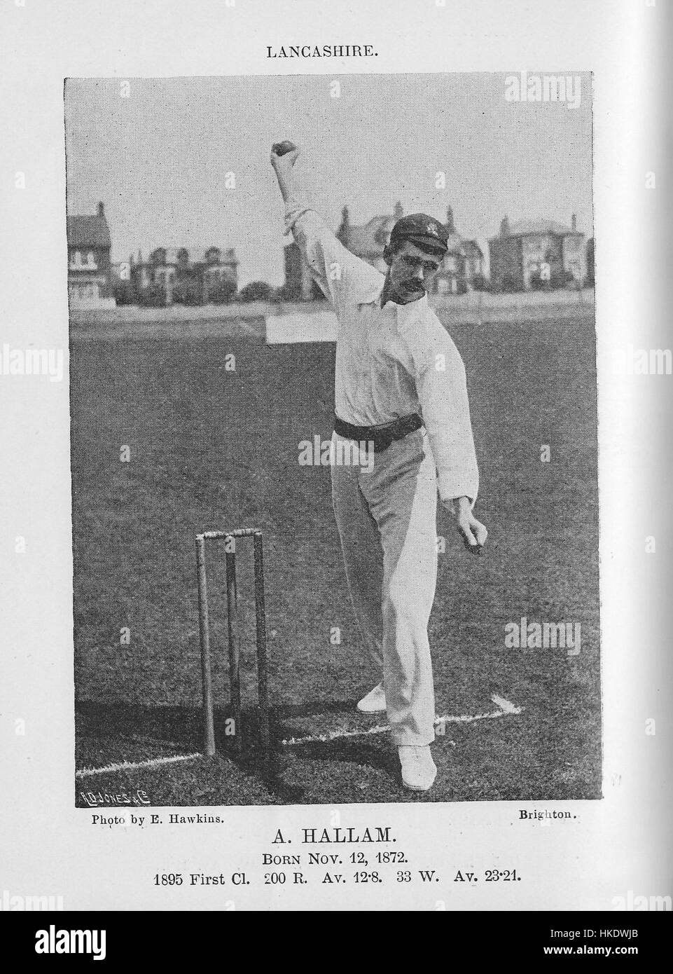 Albert Hallams Gemälde fängt das Wesen der Porträtmalerei des 19. Jahrhunderts ein und konzentriert sich auf die feinen Details des Ausdrucks und der Kleidung des Motivs. Diese Arbeit veranschaulicht Hallams Fähigkeit, sowohl die Persönlichkeit des Einzelnen als auch den historischen Kontext der Zeit darzustellen. Stockfoto