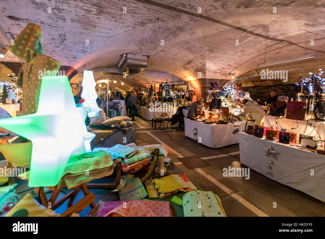 Unterirdische Weihnachtsmarkt, Weihnachtsmarkt in alter Wein vault in