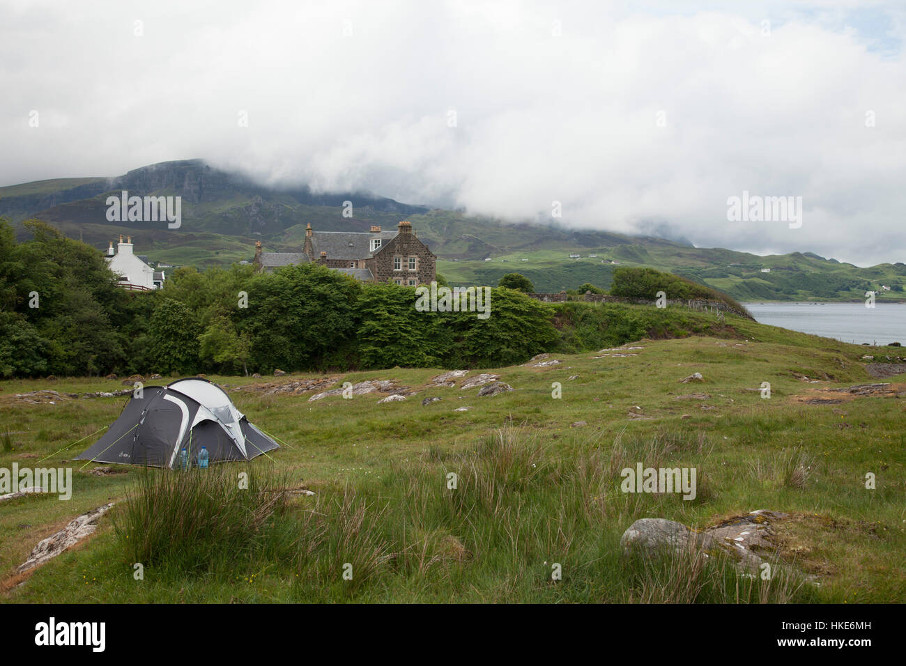 Zelt im Staffin Bay in der Cuillin Hills, Großbritannien, Schottland, Isle Of Skye Stockfoto