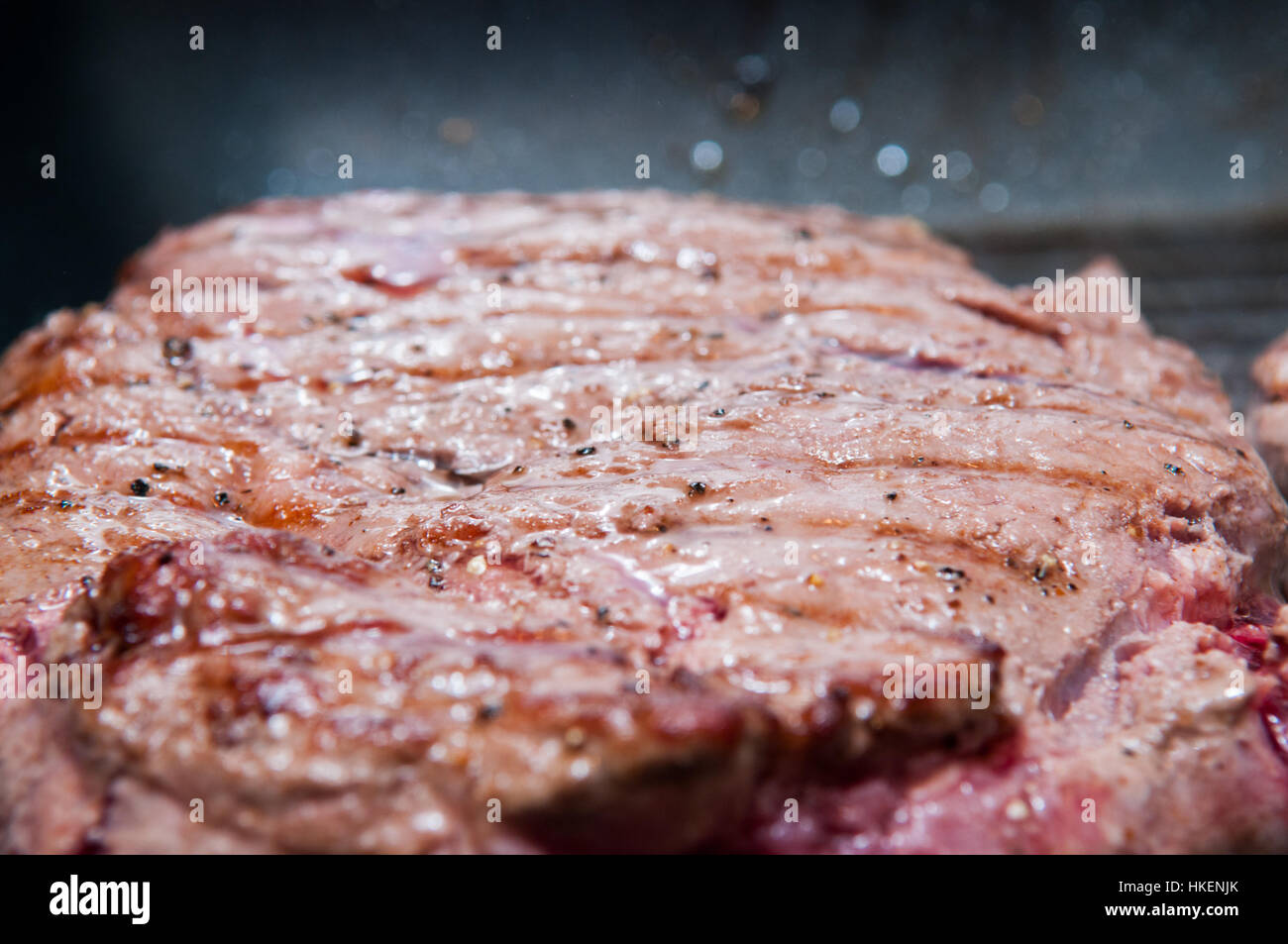 Steak-Dinner Kochen auf dem grill Stockfoto