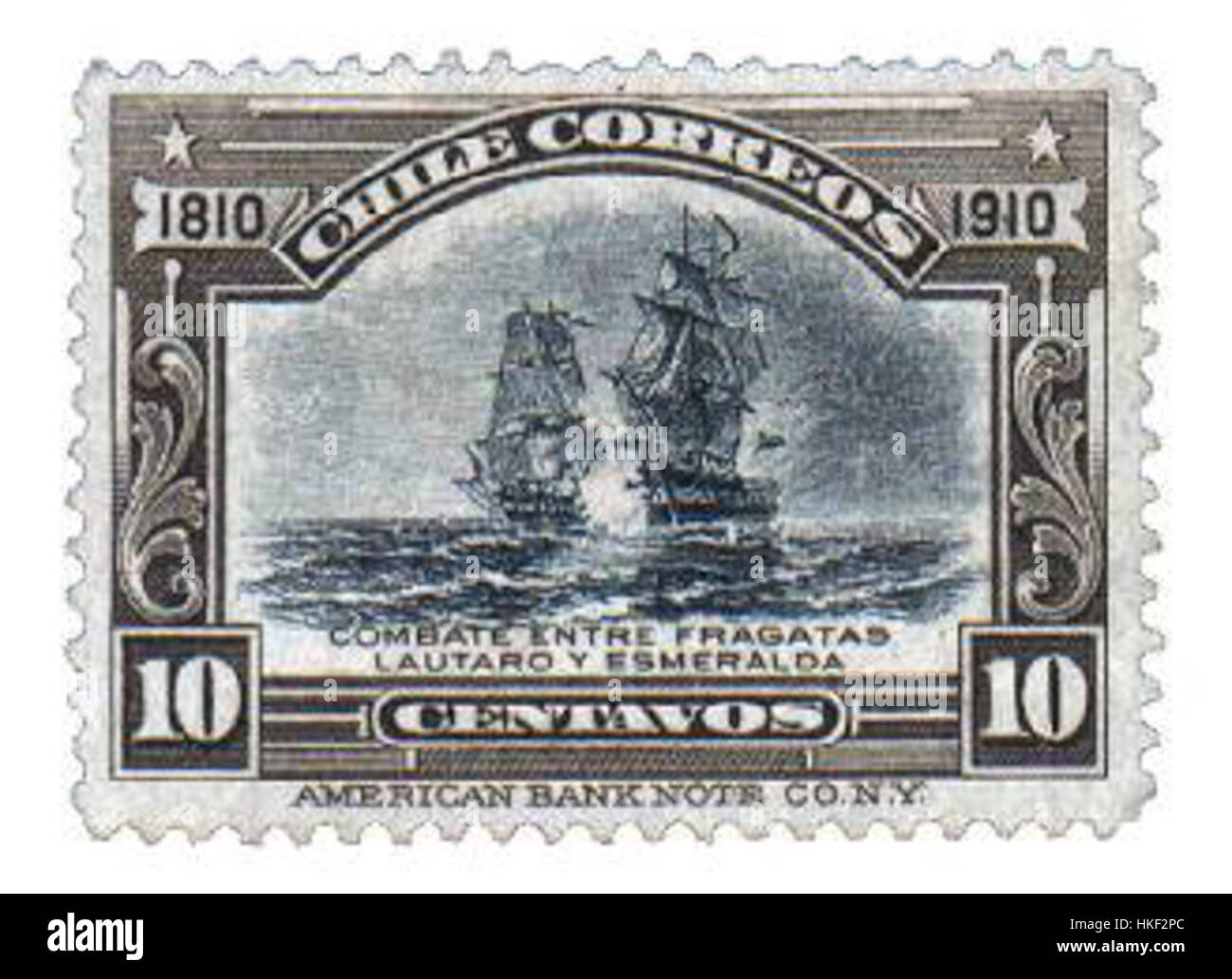 Die Centenario Chile 10 Centavos-Münze, die anlässlich des 100. Jahrestages der Unabhängigkeit Chiles ausgegeben wurde, zeigt komplizierte Gravuren, die den Nationalstolz zeigen. Die Münze unterstreicht Chiles reiche Geschichte und sein Engagement für den Erhalt kultureller Symbole durch numismatische Kunst. Stockfoto