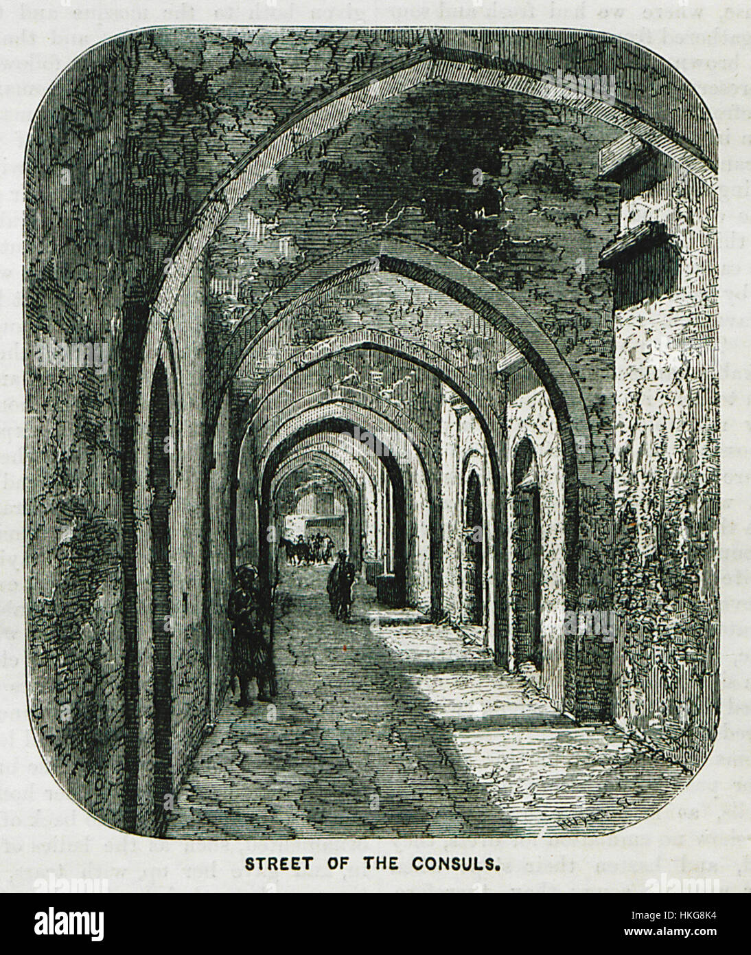 „Street of the Consuls“ von William Francis Ainsworth, gemalt 1870, zeigt eine geschäftige Szene einer Straße in Konstantinopel (heute Istanbul). Das Kunstwerk beleuchtet die reiche Kultur- und Architekturgeschichte der Stadt, wobei der Einfluss ausländischer Konsulate besonders berücksichtigt wird. Stockfoto